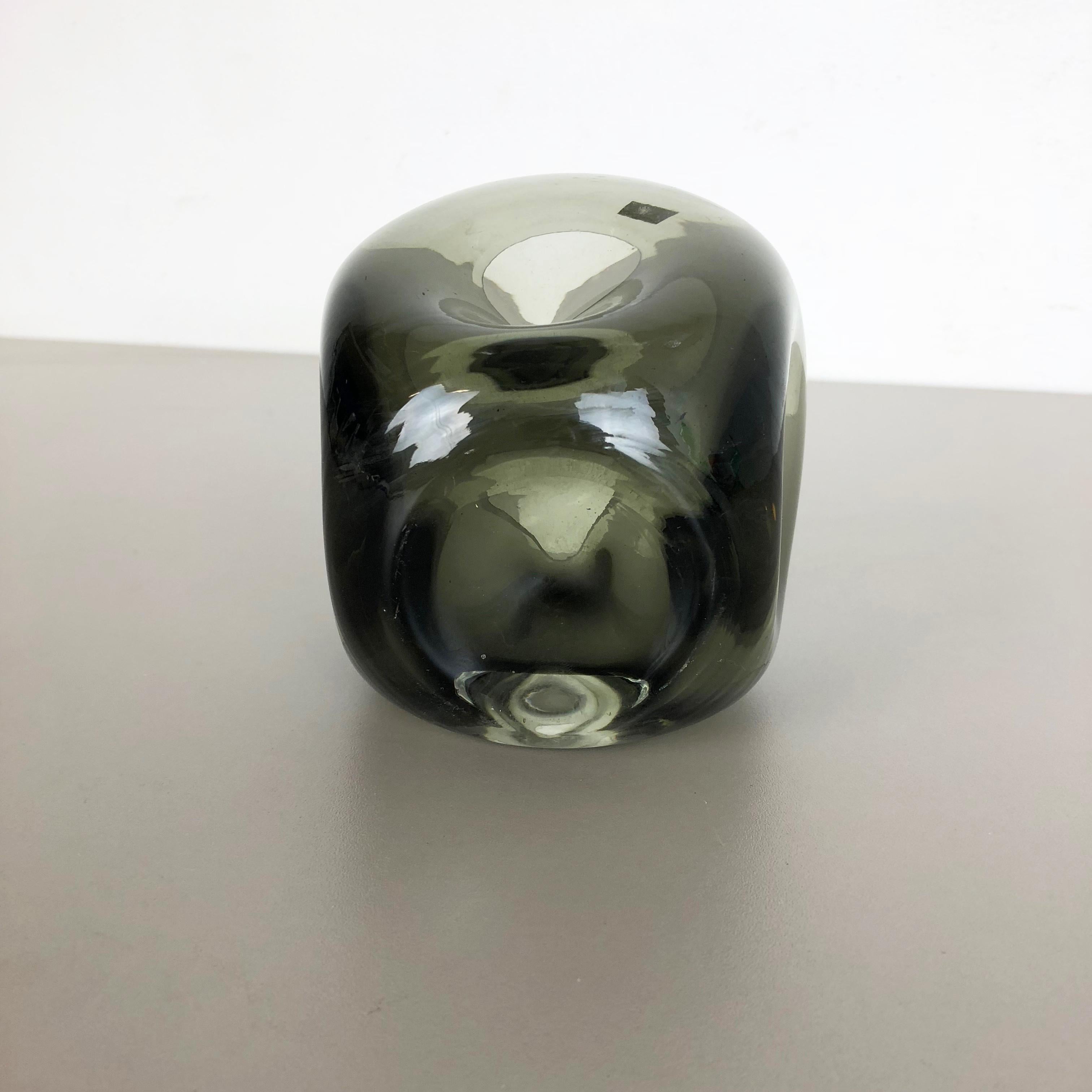 Vase en verre de cristal soufflé à la bouche vert cubique de Friedrich Kristall, Allemagne, 1970 en vente 5