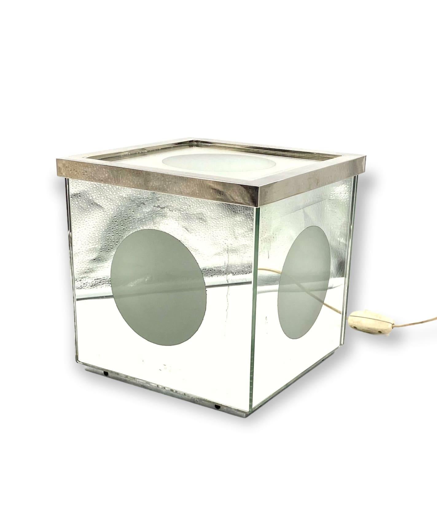 Cubic Mirrored Table Lamp, Italy, 1970s For Sale 5
