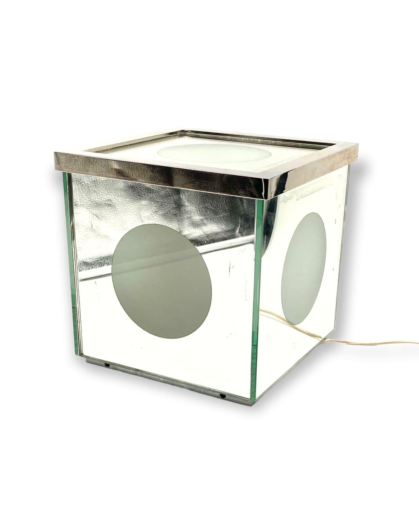 Cubic Mirrored Table Lamp, Italy, 1970s For Sale 7