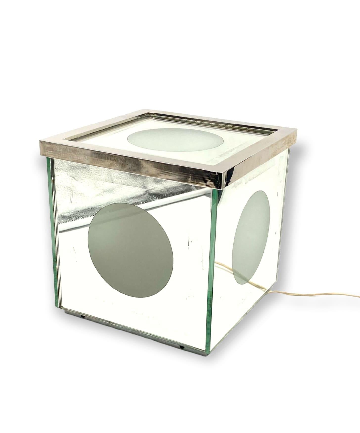Cubic Mirrored Table Lamp, Italy, 1970s For Sale 8
