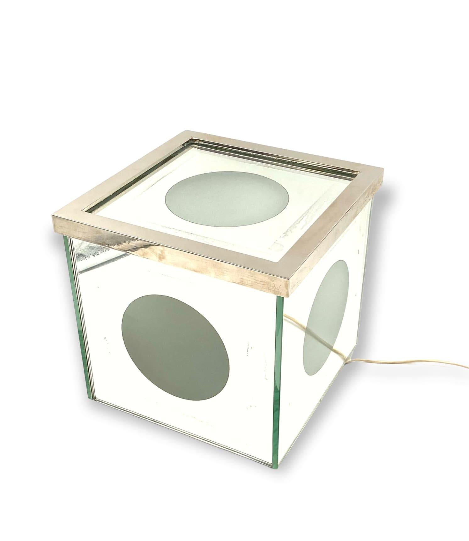 Cubic Mirrored Table Lamp, Italy, 1970s For Sale 9
