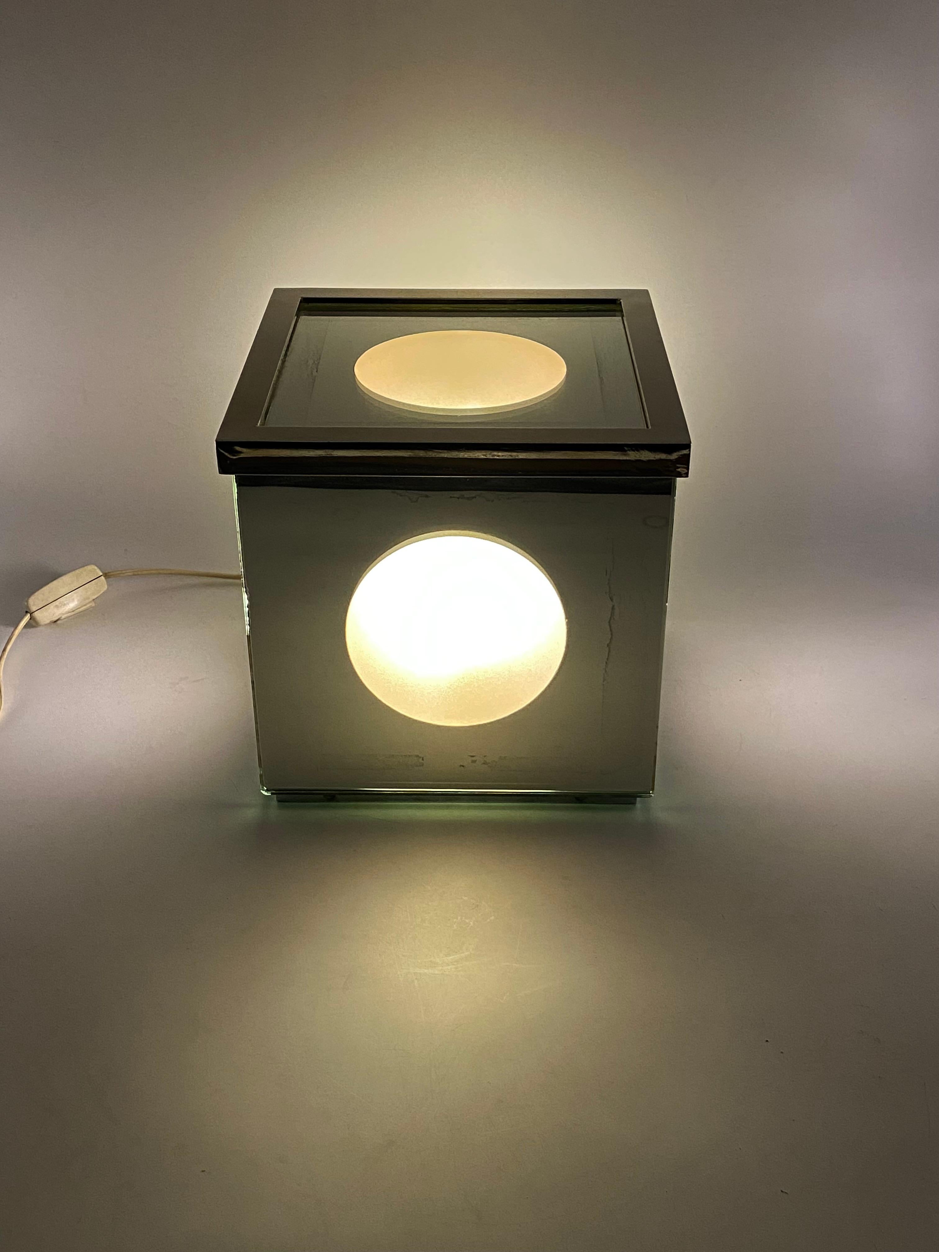 Cubic Mirrored Table Lamp, Italy, 1970s For Sale 11