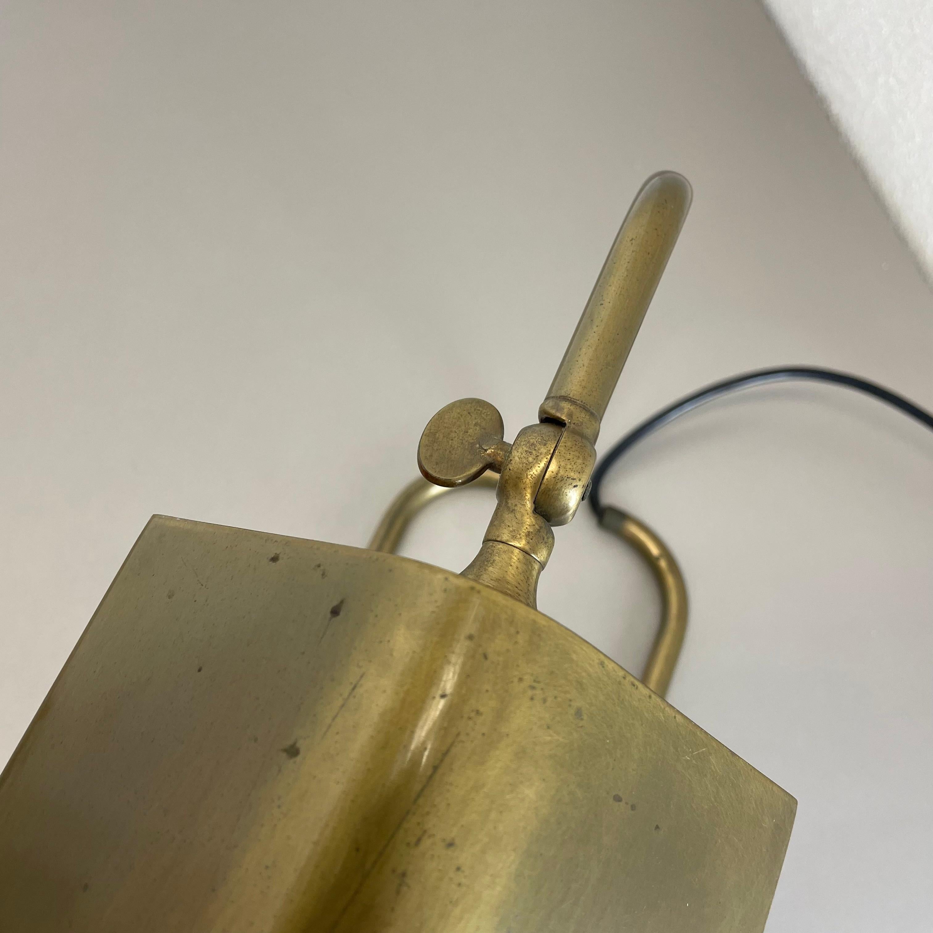 Cubic Modernist Brass Metal Table Light by Florian Schulz, Germany, 1970s For Sale 6