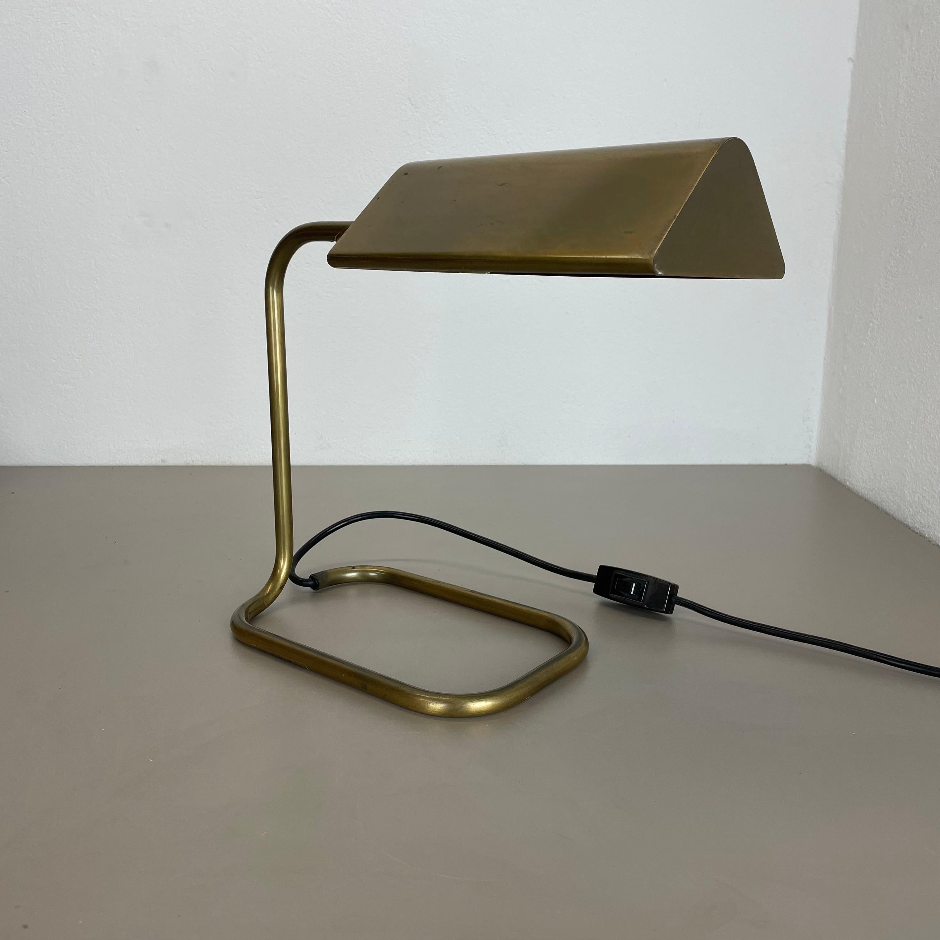 Lampe de bureau cubique moderniste en laiton par Florian Schulz, Allemagne, 1970 en vente 5