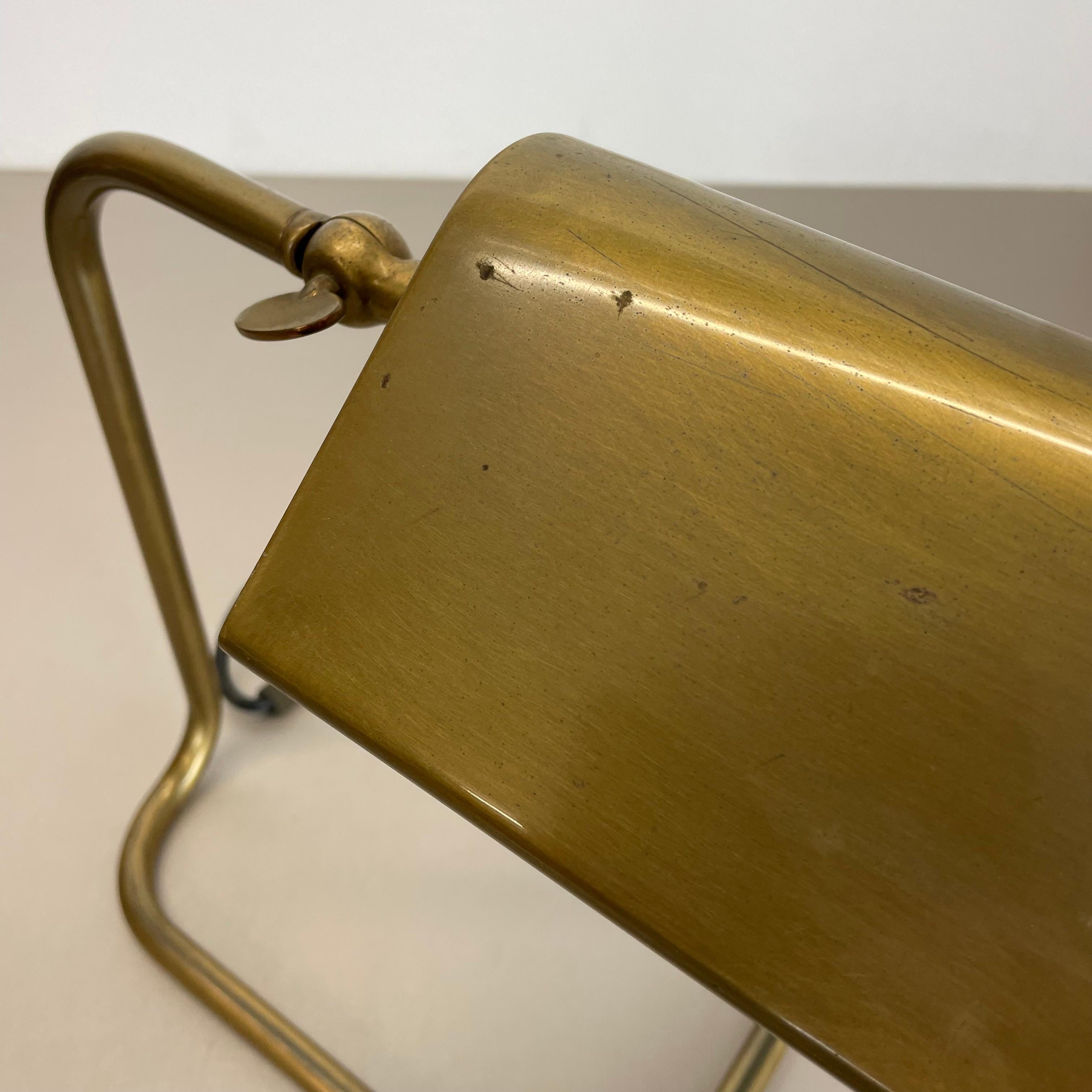 Cubic Modernist Brass Metal Table Light by Florian Schulz, Germany, 1970s For Sale 11