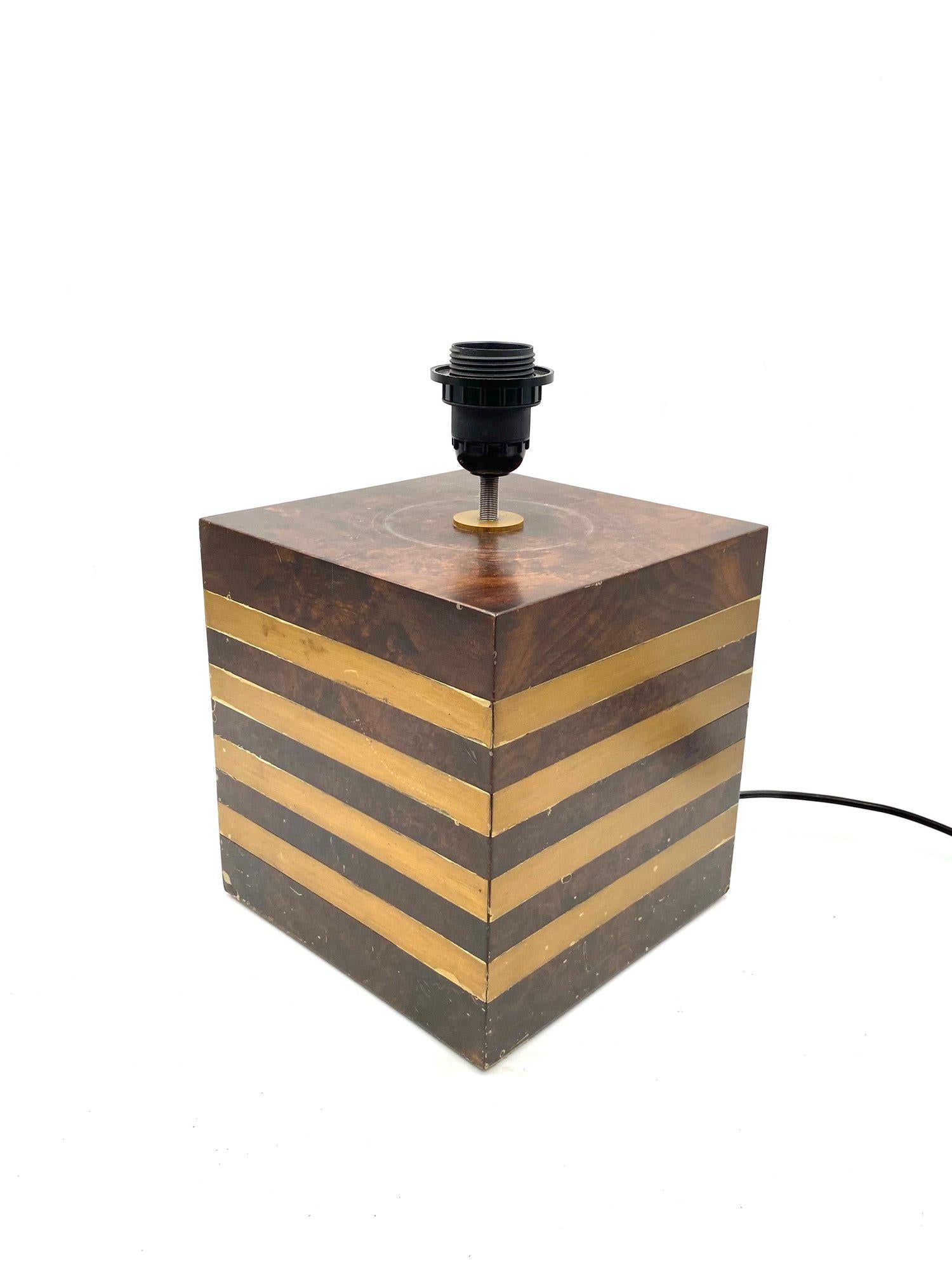 Late 20th Century Cubic Wooden and Brass Table Lamp Base, Italy, 1970s For Sale