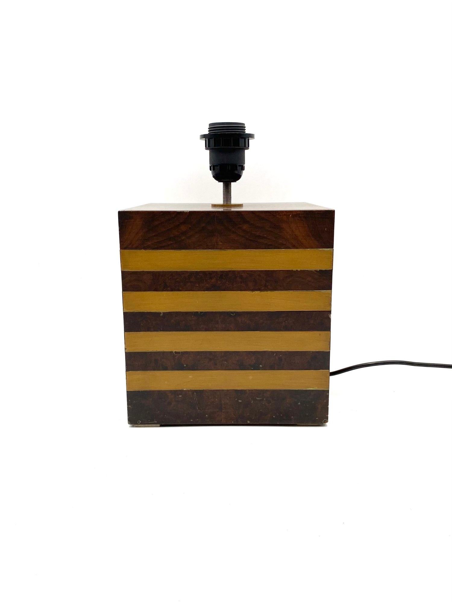 Cubic Wooden and Brass Table Lamp Base, Italy, 1970s For Sale 2