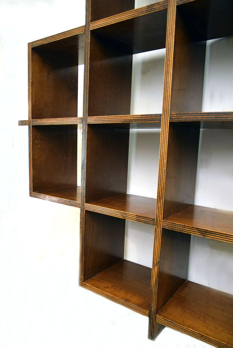 Cubical wall bookcase in laminated made in Italy 1970s For Sale 1