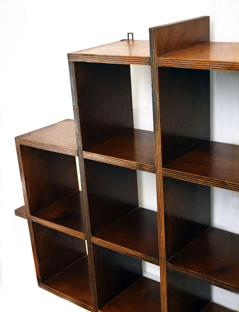 Cubical wall bookcase in laminated made in Italy 1970s For Sale 2