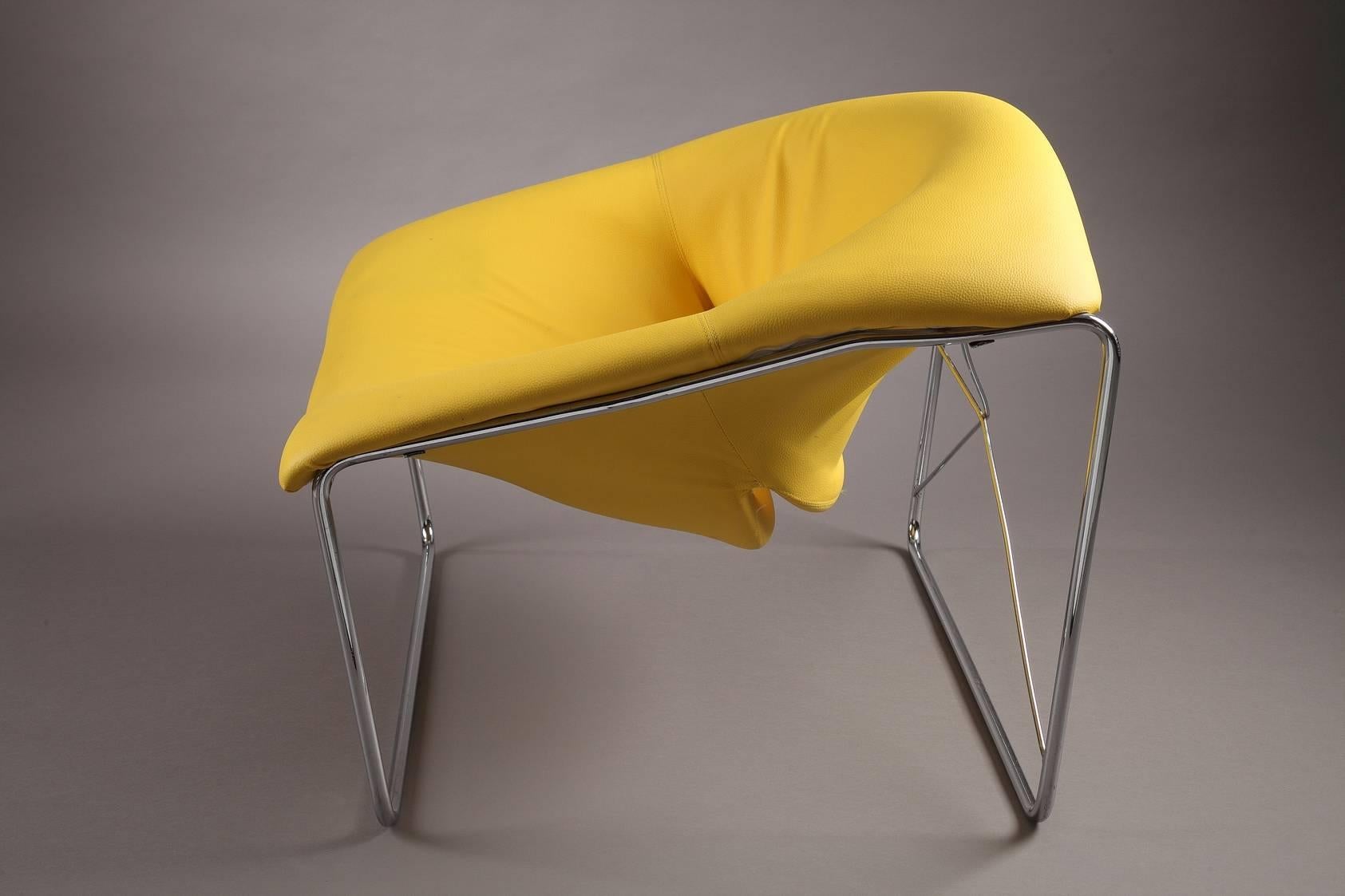 Cubique Chair with Steel Frame and Yellow Leather-Like Basis In Good Condition In Paris, FR