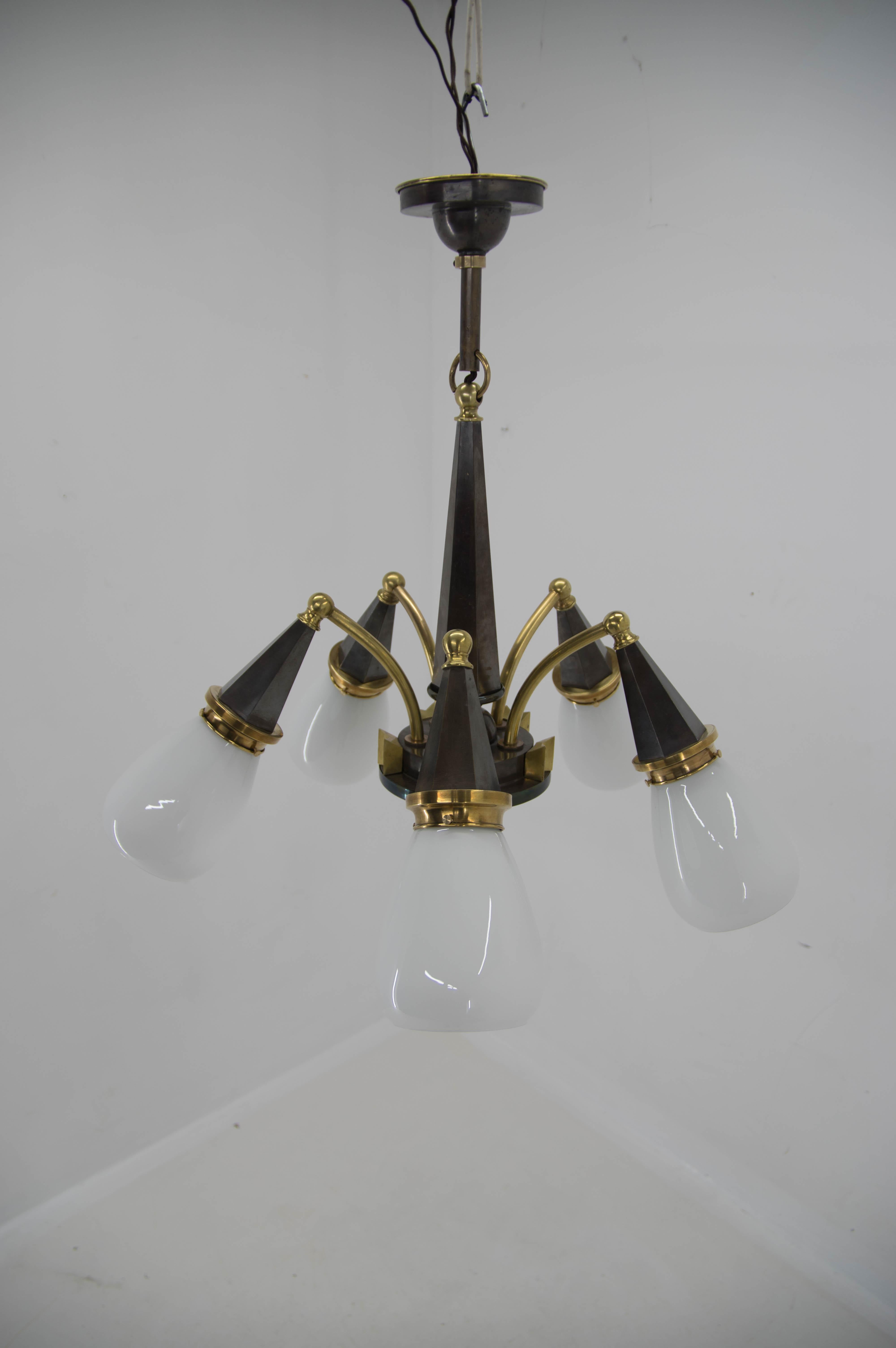Cubism Brass and Glass Chandelier, 1930s, Perfect Condition For Sale 5