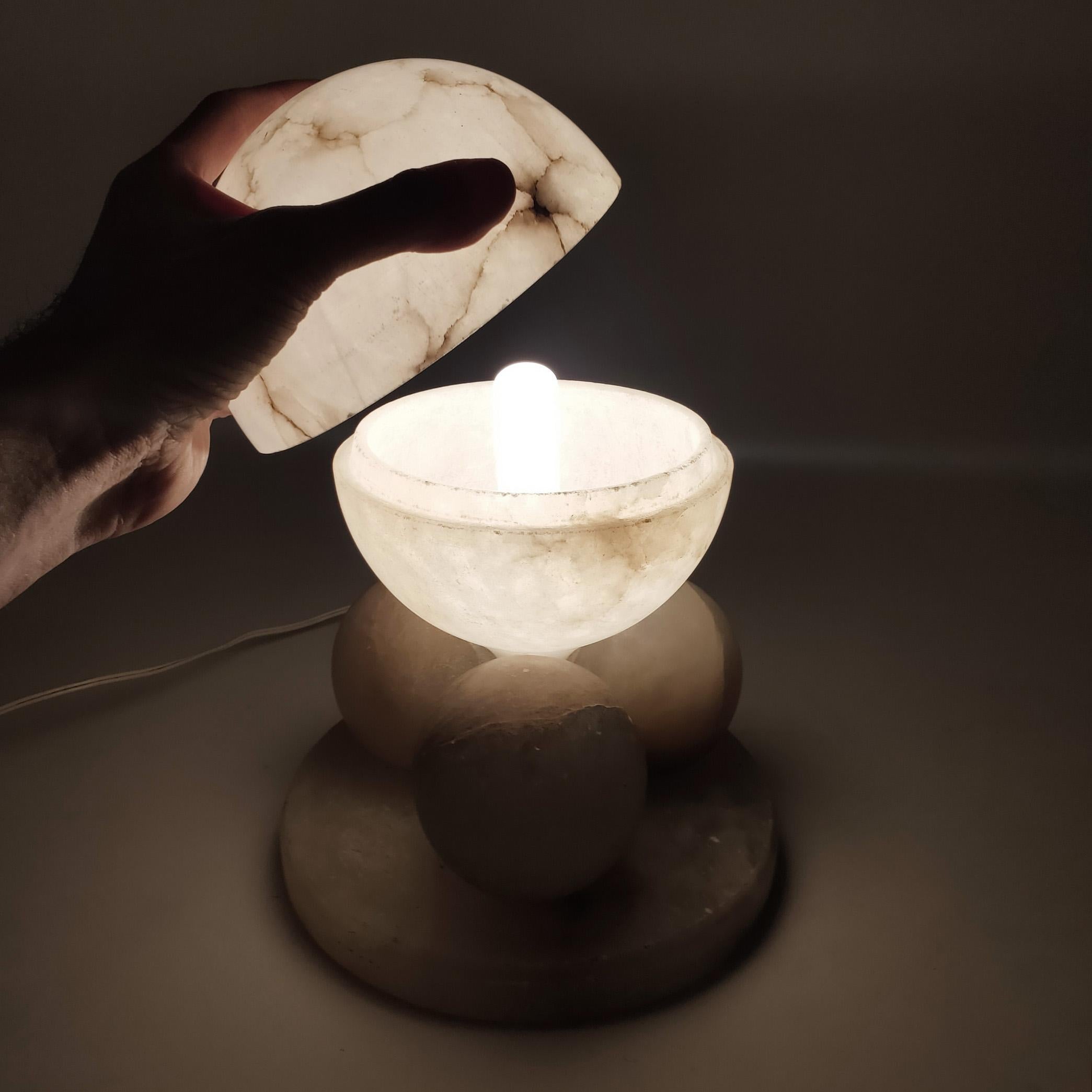 Alabaster Cubist alabaster table lamp in the style of Eclipsi, Spain, 1950s For Sale