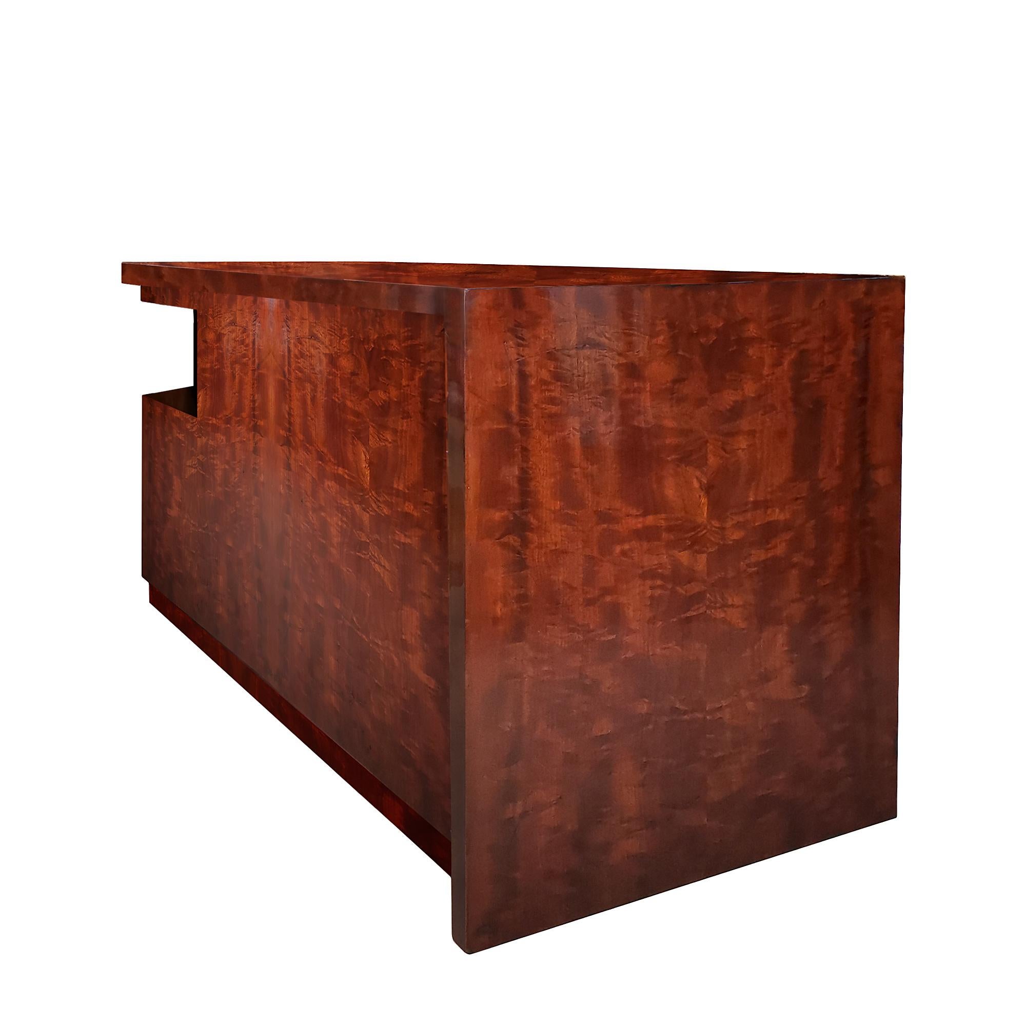 Cubist Art Deco Desk in Mahogany - Barcelona, 1930 In Good Condition For Sale In Girona, ES