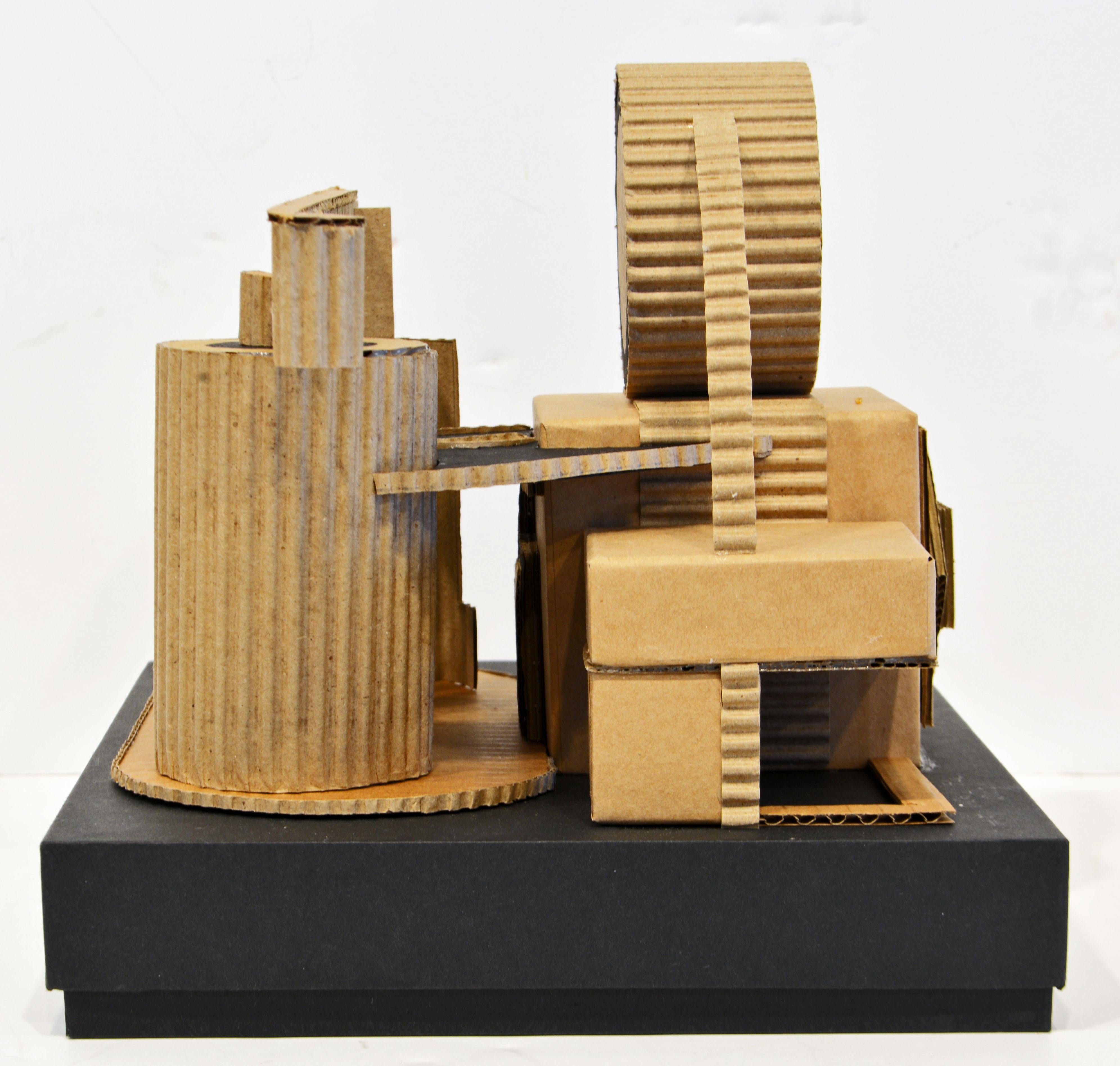 Papier Sculpture de table en carton architecturale cubiste de style Bauhaus de Virgil Greca en vente