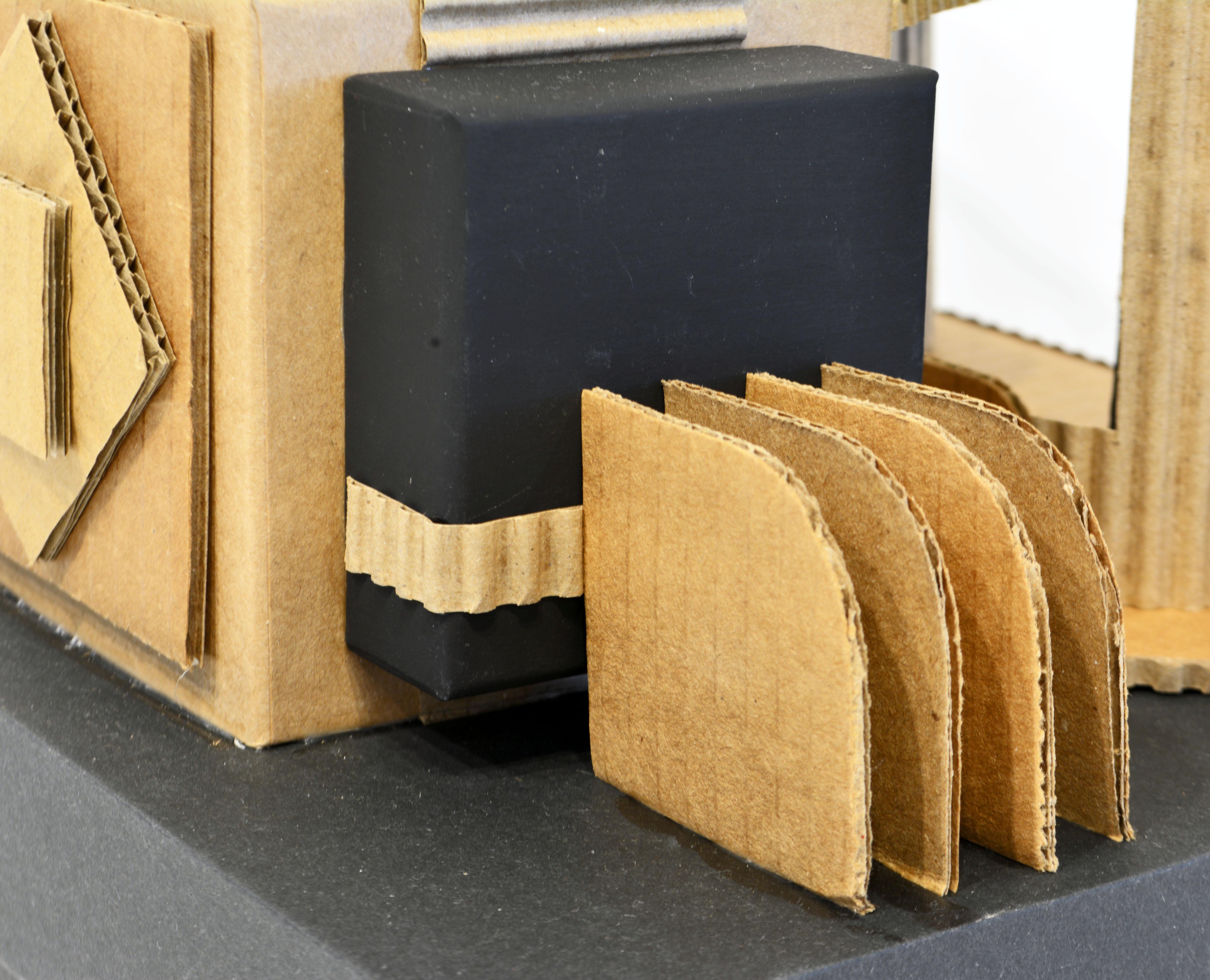 Sculpture de table en carton architecturale cubiste de style Bauhaus de Virgil Greca en vente 1