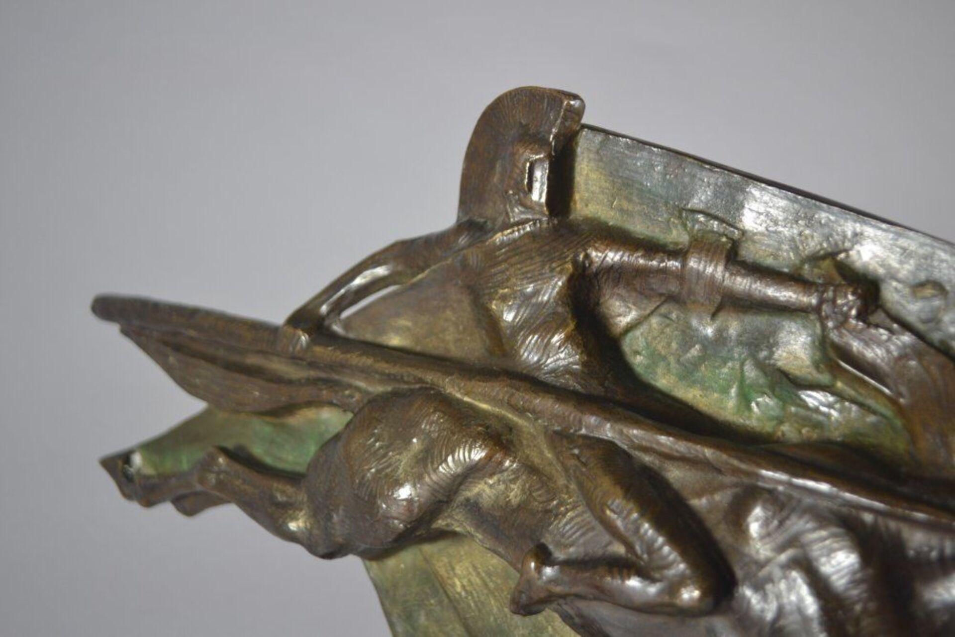 Cubist bronze warrior signed Wanda. French. Circa 1930. Art Deco 1
