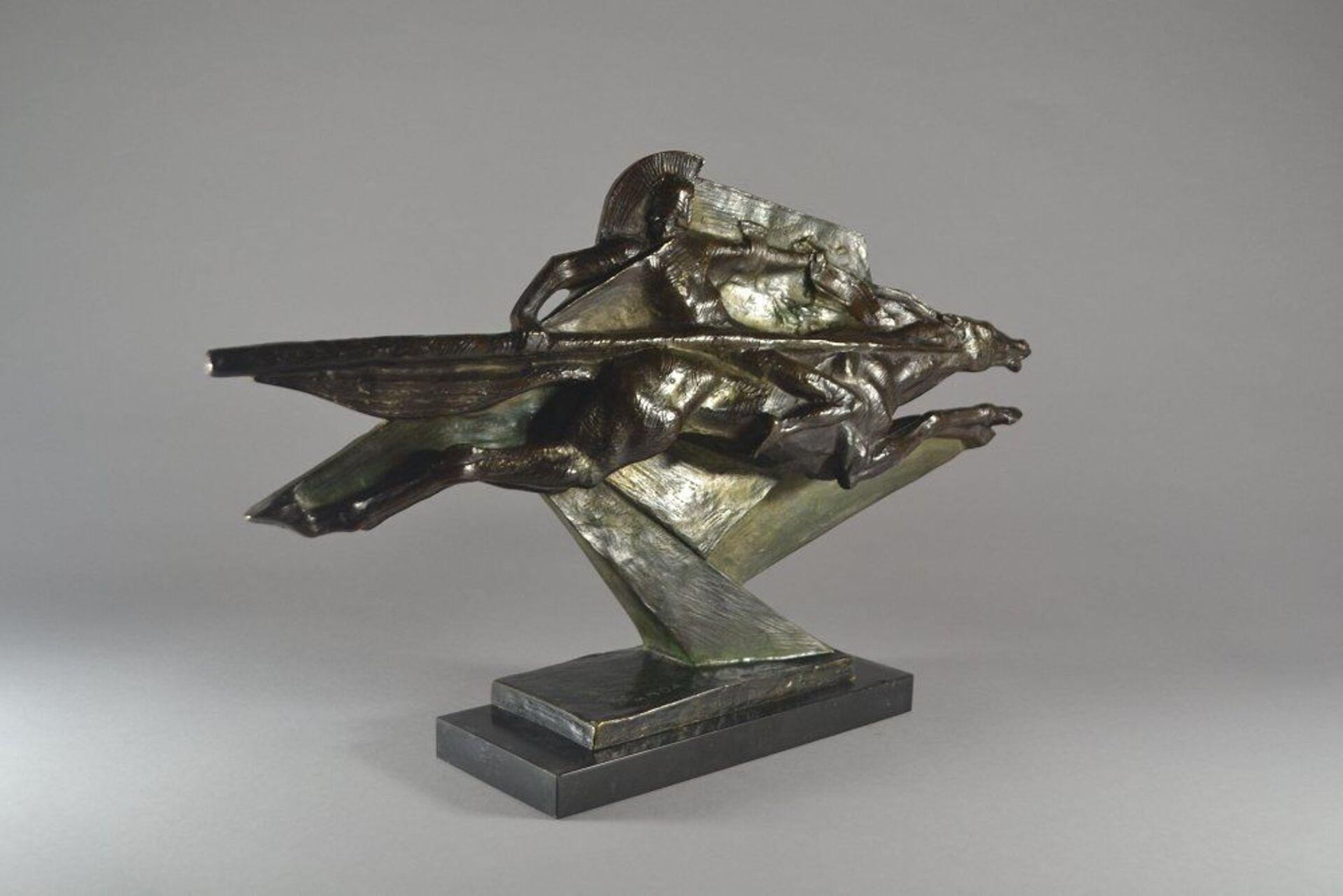 Cubist bronze warrior signed Wanda. French. Circa 1930. Art Deco 2