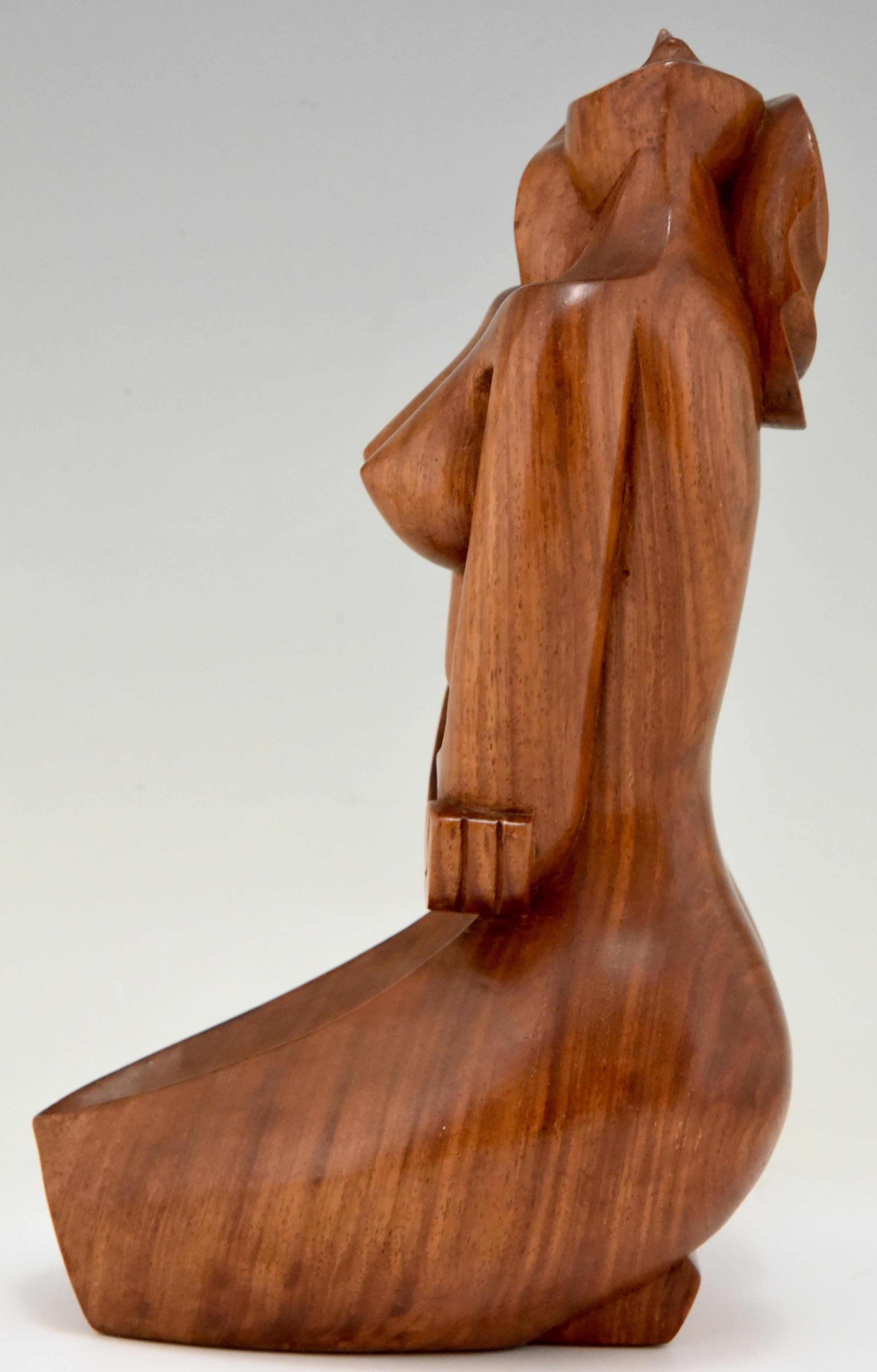 Cubist Hand Carved Wooden Sculpture of a Seated Nude, France, 1960 For Sale 2