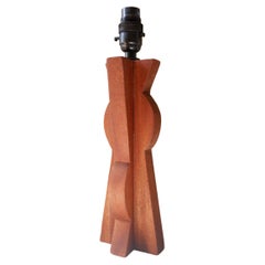 Kubistische Tischlampe in Sapele von Josh Page Studio