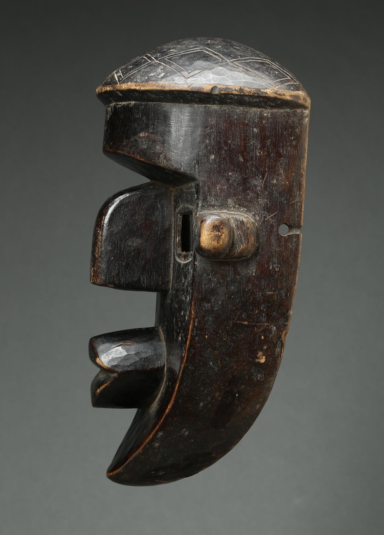 Congolese Cubist Large Lwalwa Tribal African Mask, DRC