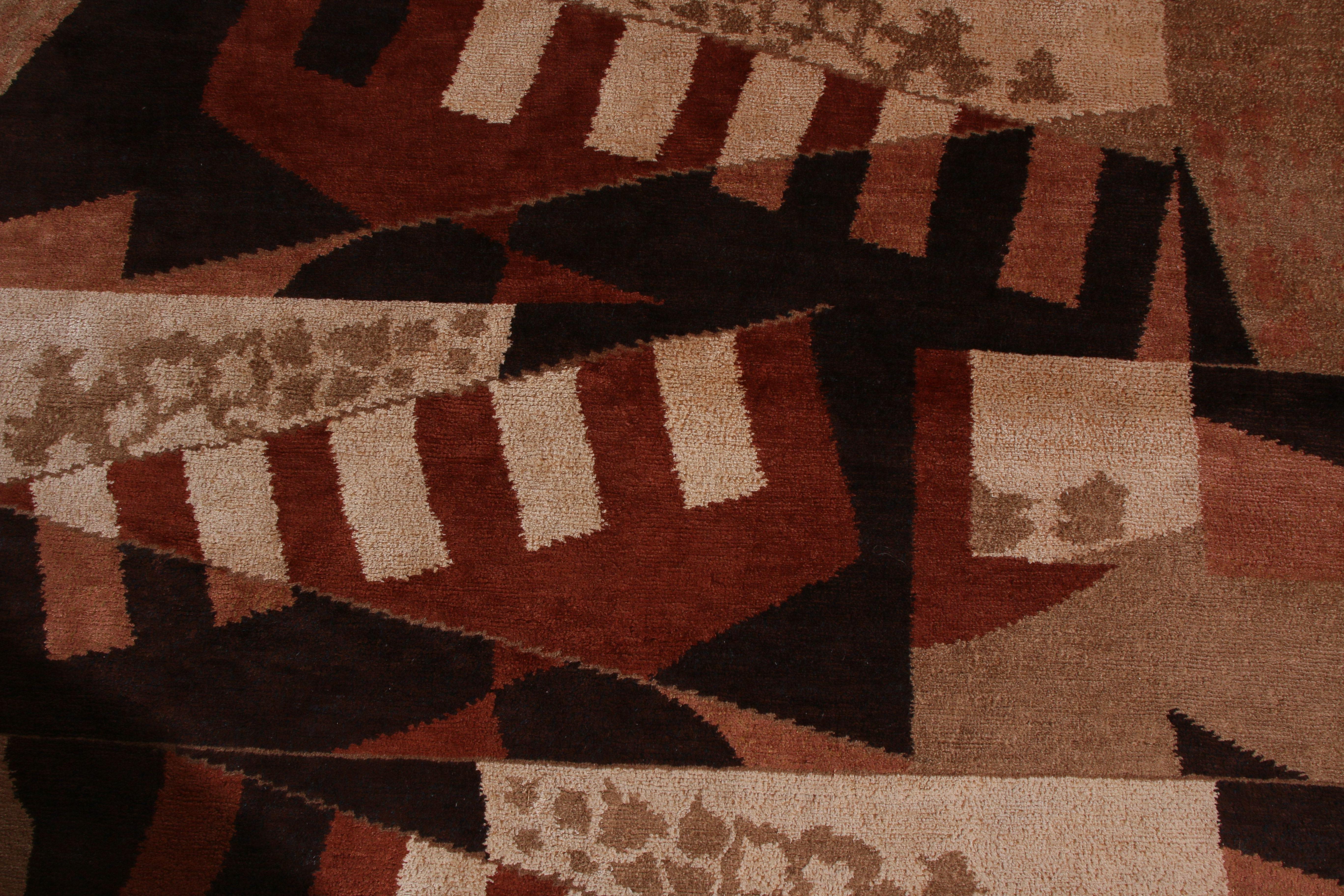 Népalais Tapis cubiste Beige-Brown Laine et soie Motif géométrique par Rug & Kilim en vente