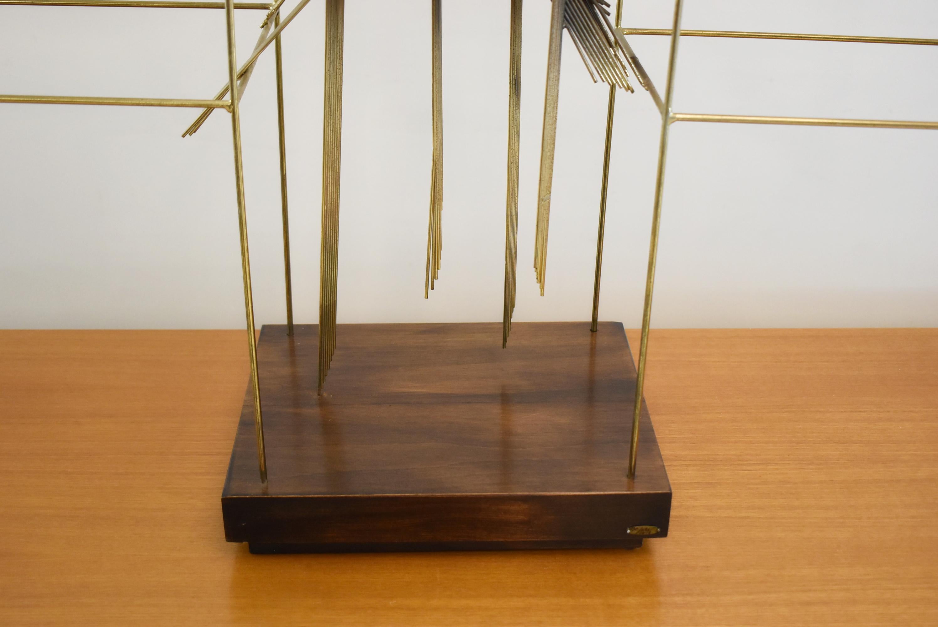 Metallo Scultura cubista di Curtis Jere, Aste metalliche intersecate Ottone in vendita