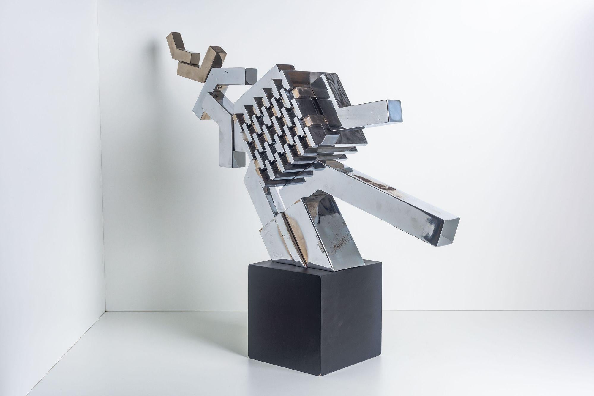 Mid-20th Century Cubist Sculpture in Mirror Polished Chrome For Sale