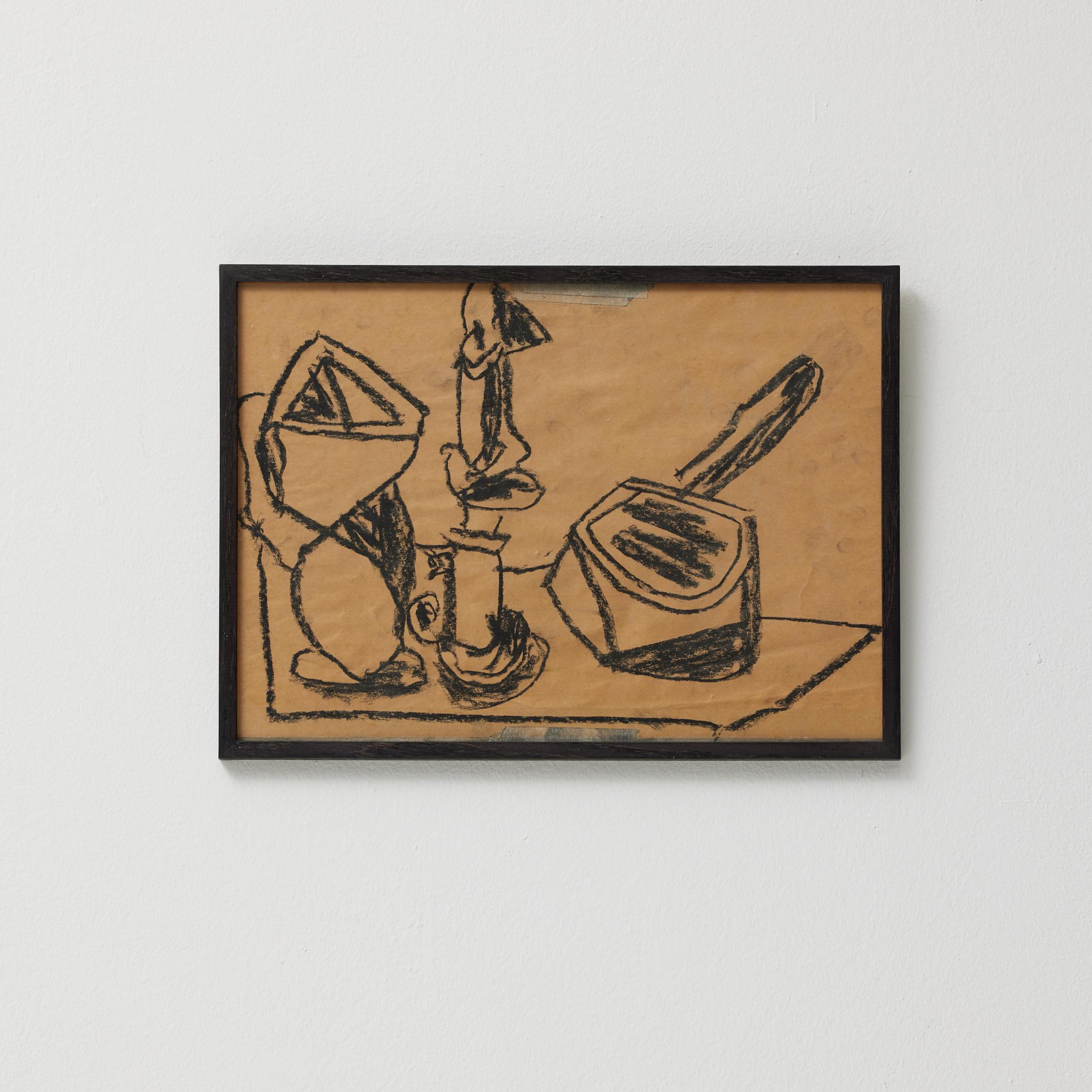 Un sorprendente disegno cubista di natura morta dell'artista contemporaneo Vastian, realizzato in carboncino nero intenso su carta. Creata nel 2015, questa composizione incarna l'essenza del cubismo attraverso le sue forme frammentate, le linee