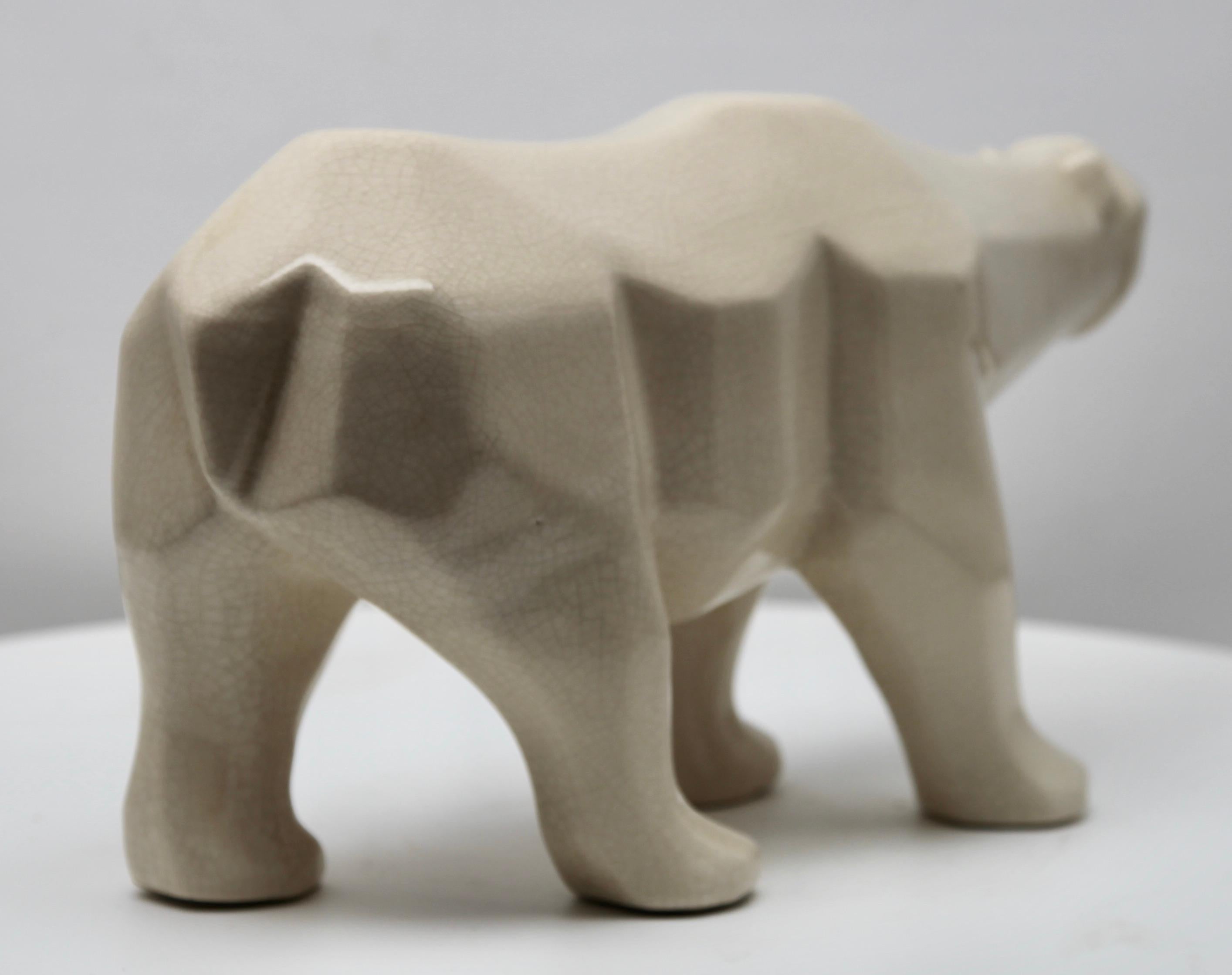 Cubist Style Polar Bear Whit a Crackle Glaze Ceramic Finish, Stamp L&V Ceram In Good Condition For Sale In Verviers, BE