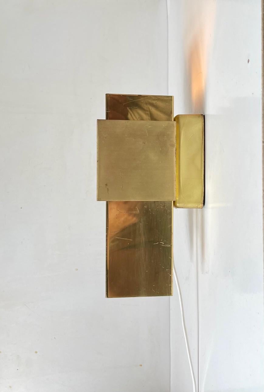 Scandinavian Cubist Wall Sconce in Brass in the Style of Curtis Jere, 1970s