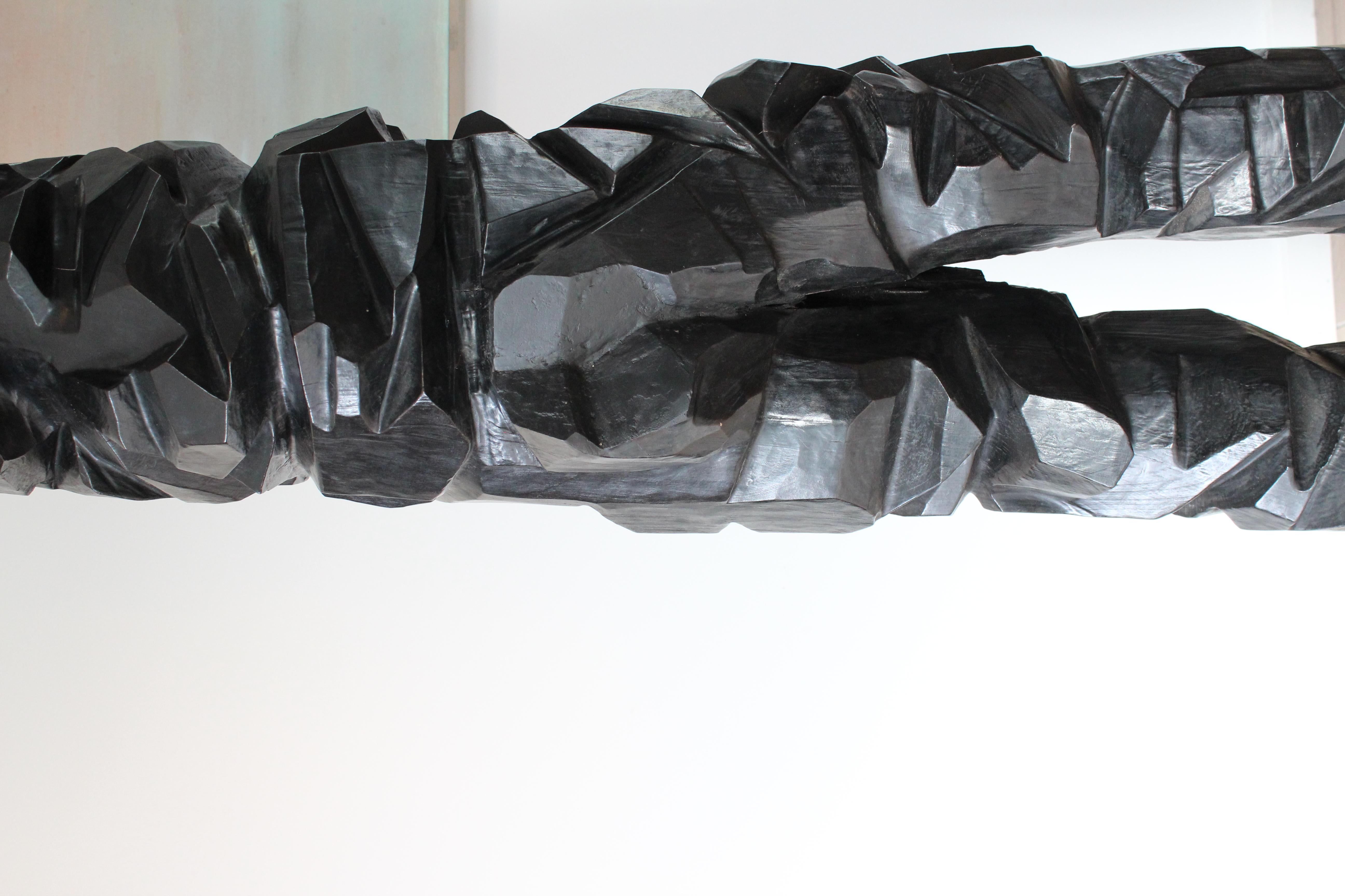 Sculpture totem cubiste en bois en vente 1