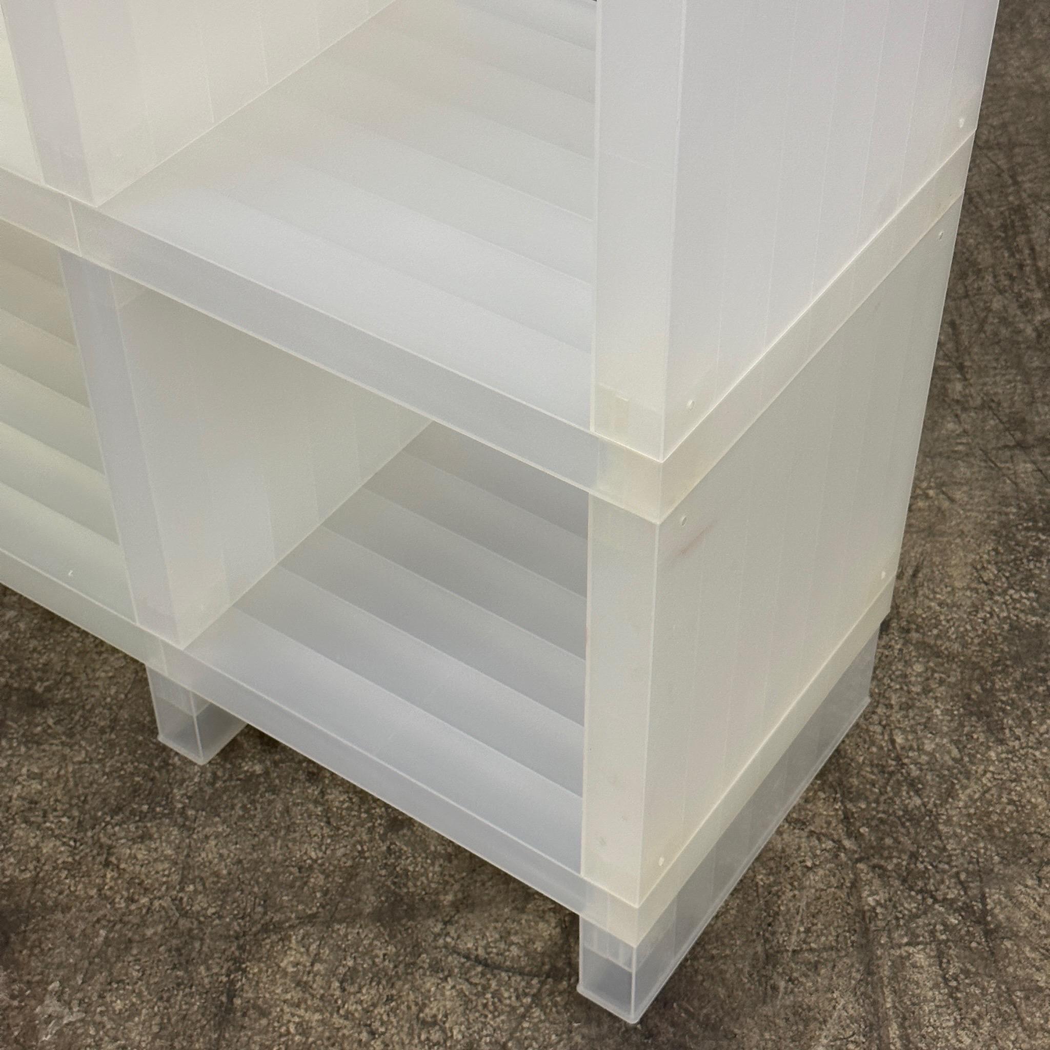 Cubitech Style Shelving System In Good Condition In Chicago, IL