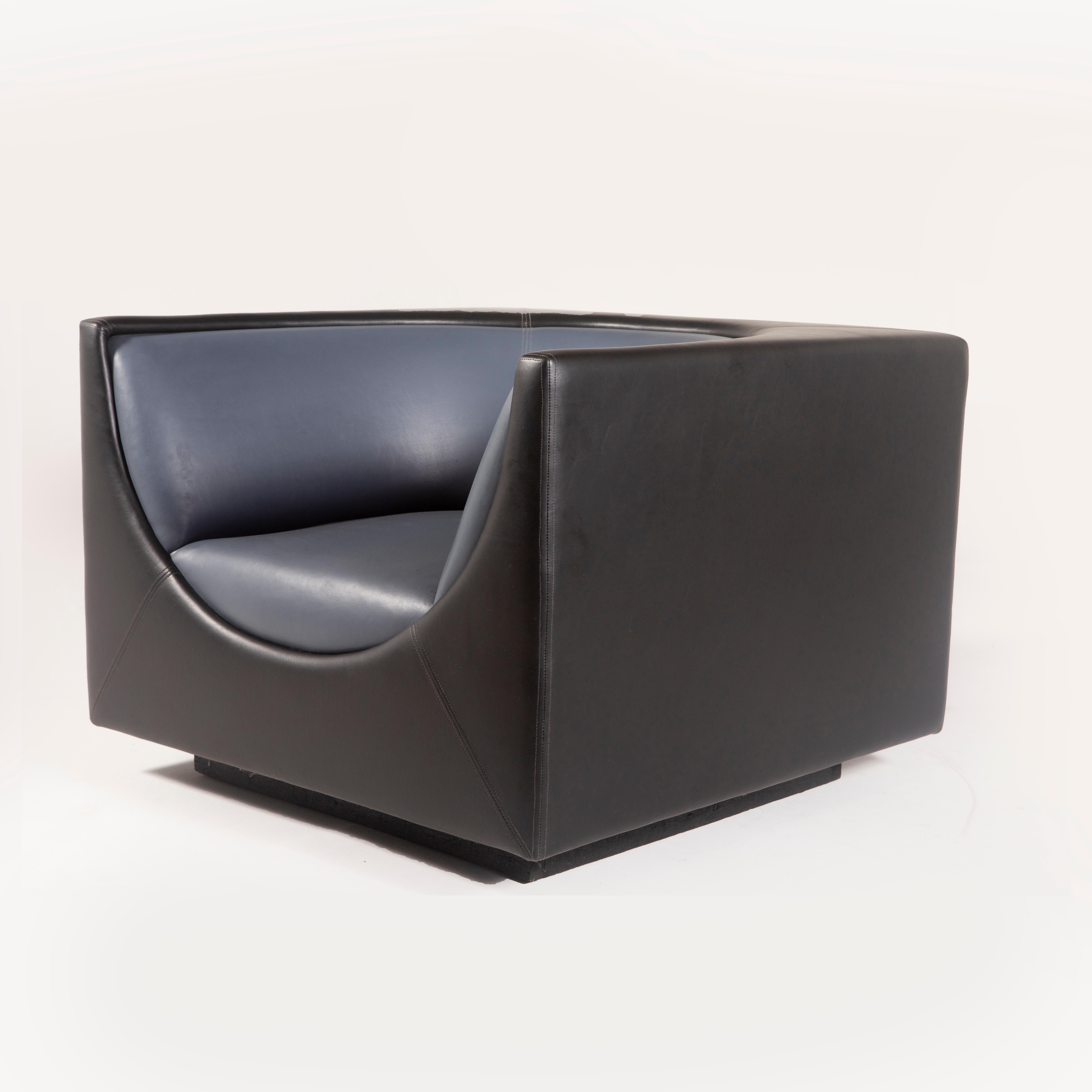 Sillón moderno de mediados de siglo 