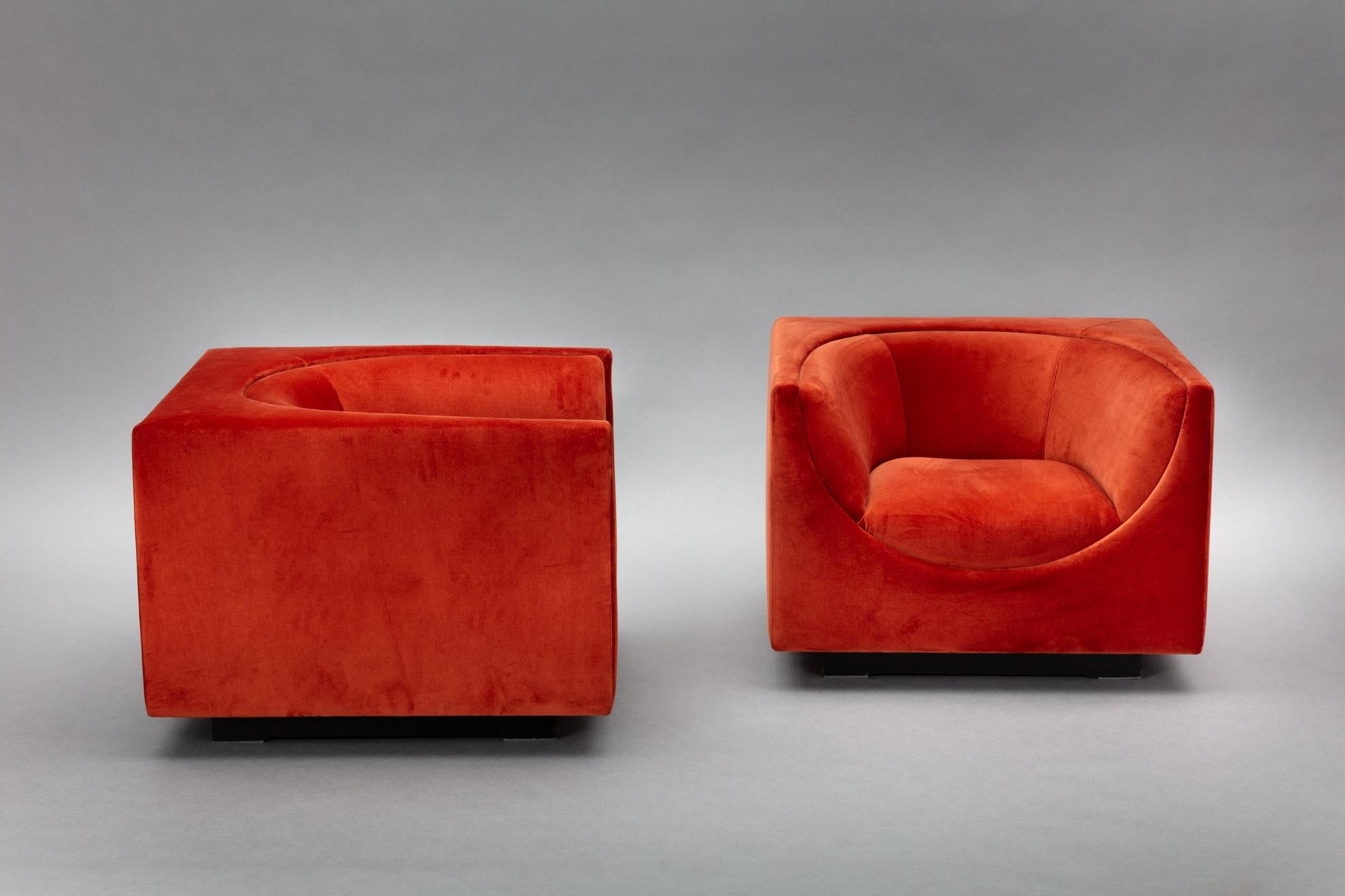These 1970s Cubo chairs take cuboid forms and scoop out their core. They were designed by Jorge Zalszupin. He was Polish but moved to Brazil, having been inspired by the works of Brazilians Oscar Niemeyer and Roberto Burle Marx.

Post World War II
