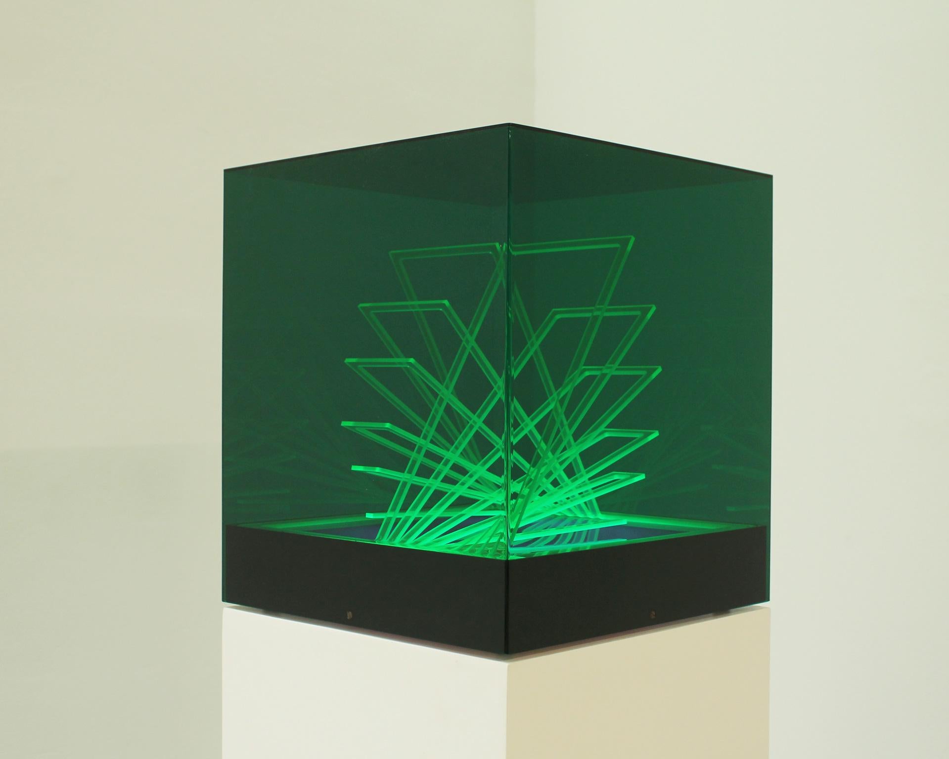 Late 20th Century Cubo di Teo Illuminated Sculpture by James Rivière For Sale