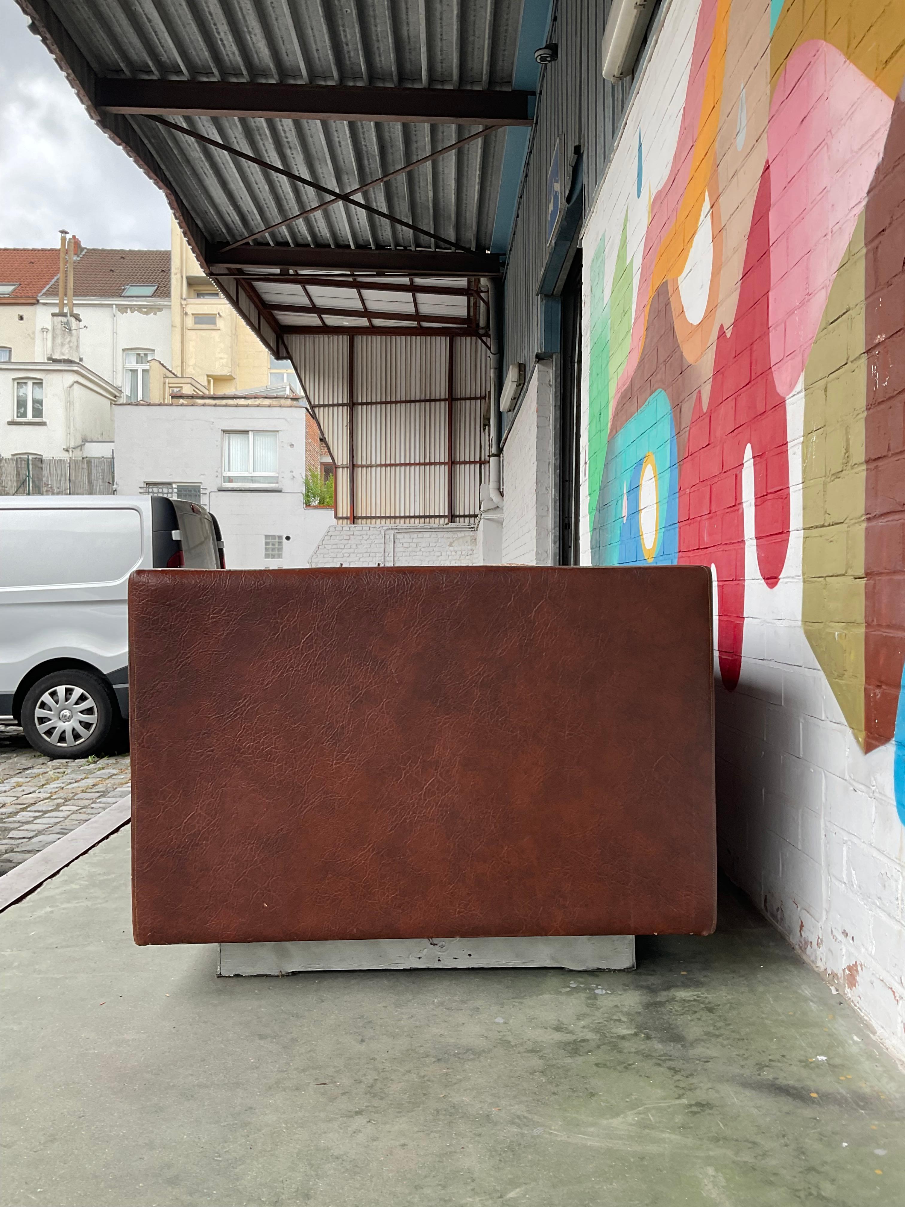 Sofá Cubo de Jorge Zalszupin en venta 5