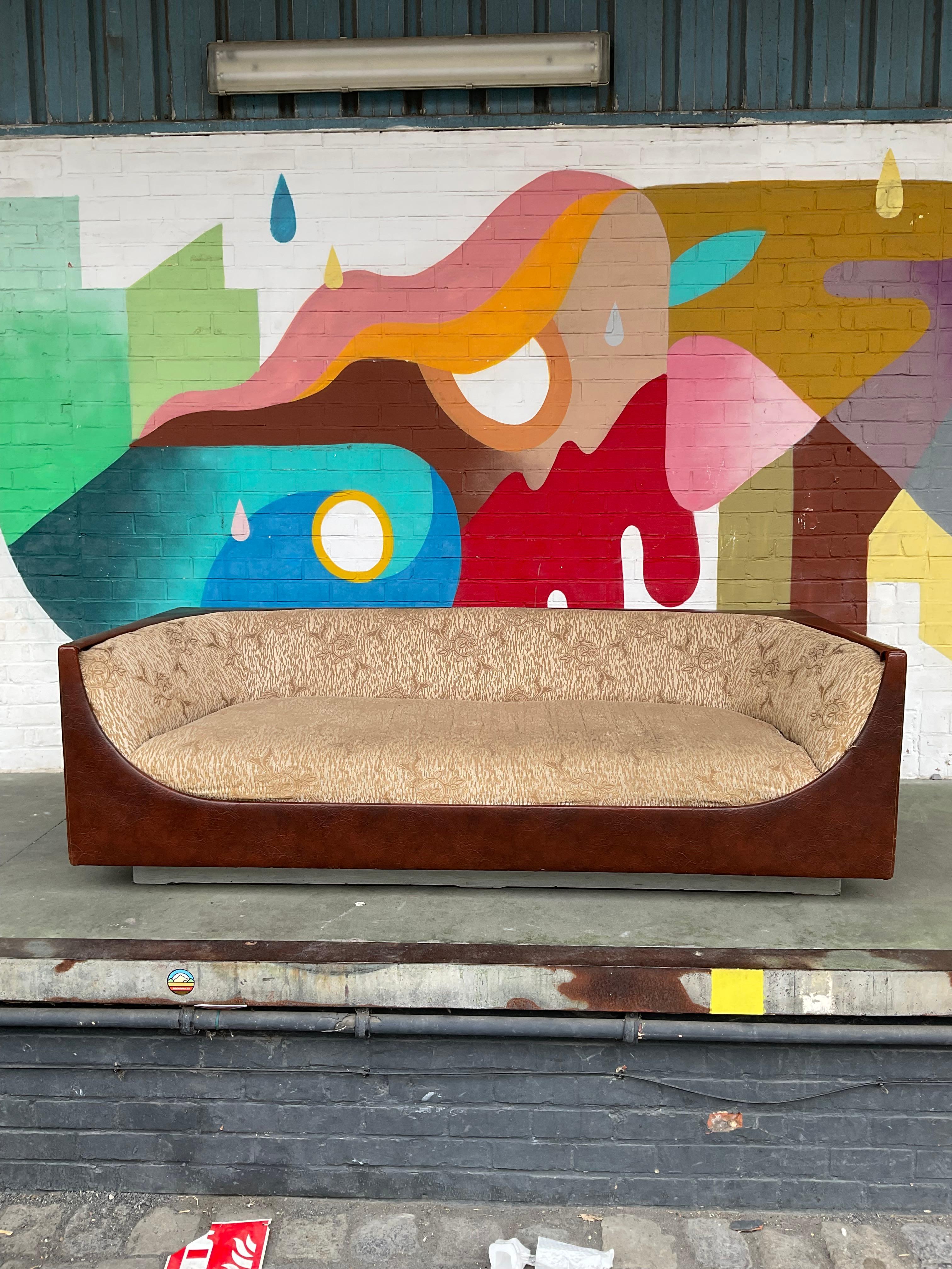 Sofá Cubo de Jorge Zalszupin en venta 8