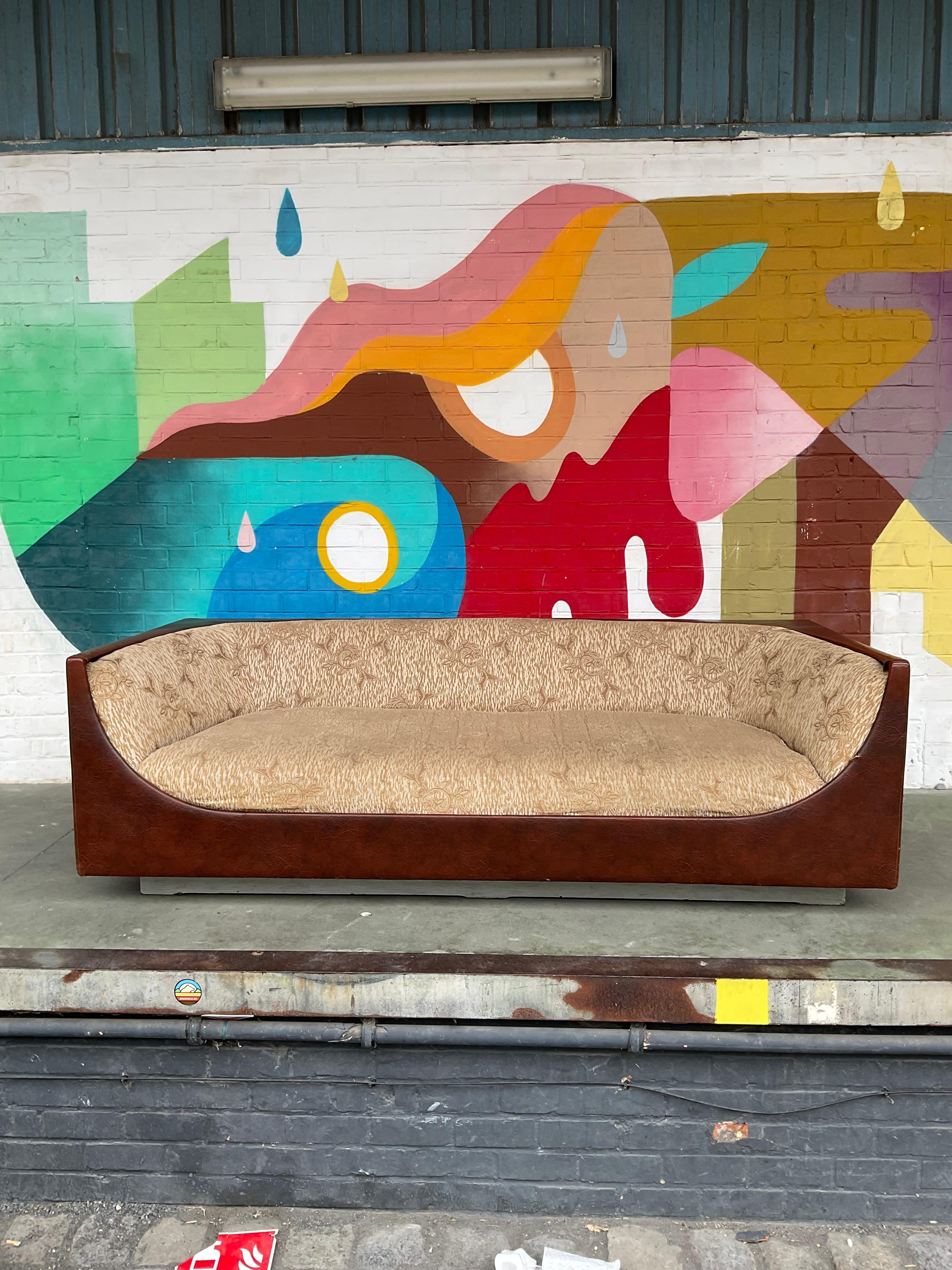 Sofá Cubo de Jorge Zalszupin en venta 9