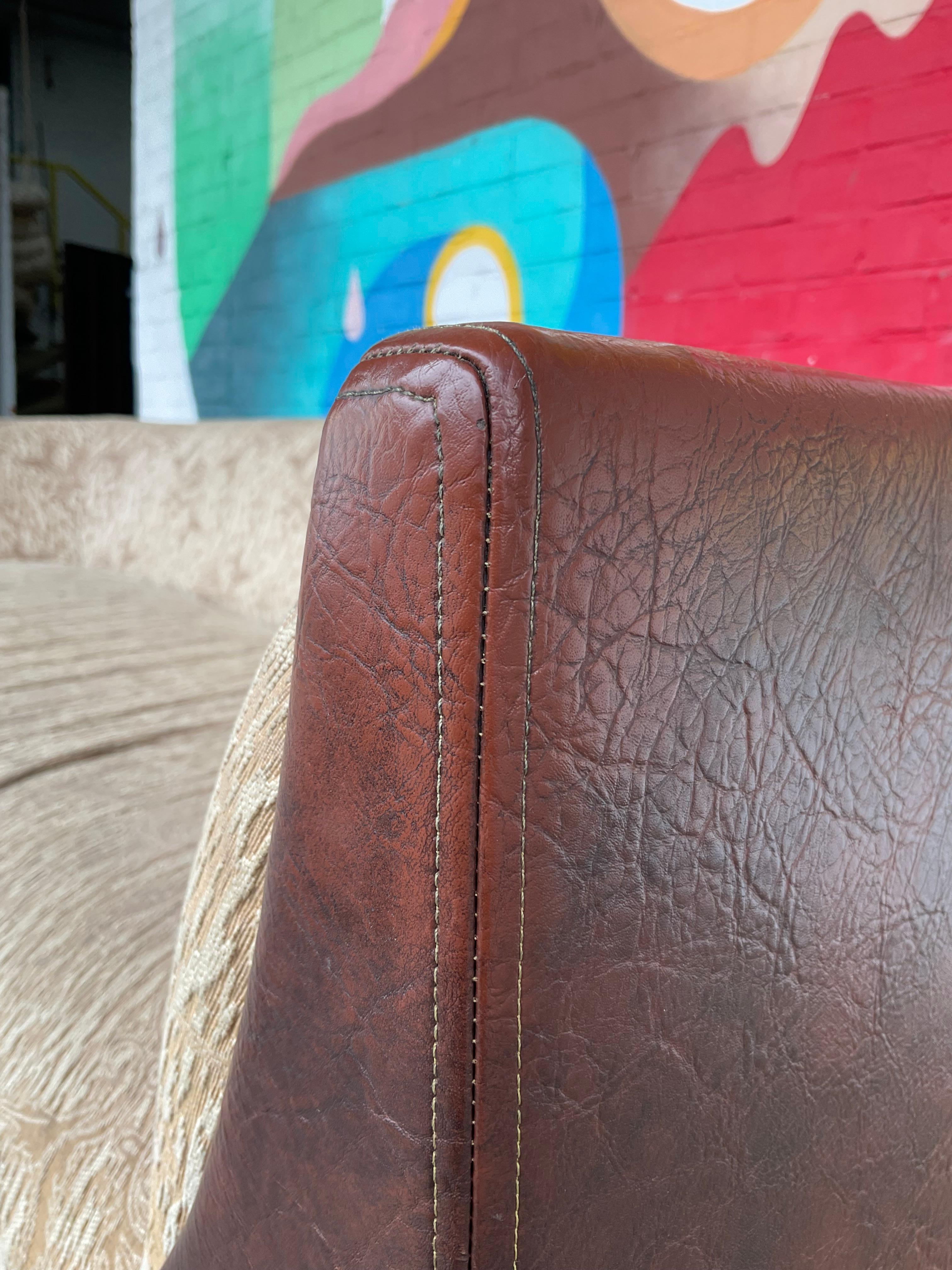 Sofá Cubo de Jorge Zalszupin en venta 2