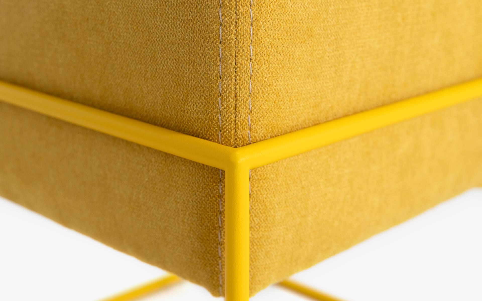 Fait main Pouf empilable Cubo jaune de LAGU en vente