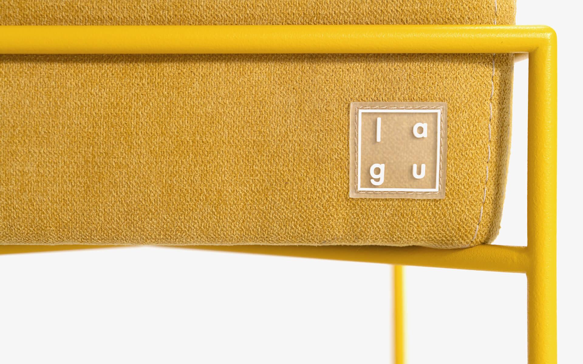 Pouf empilable Cubo jaune de LAGU Neuf - En vente à İSTANBUL, TR