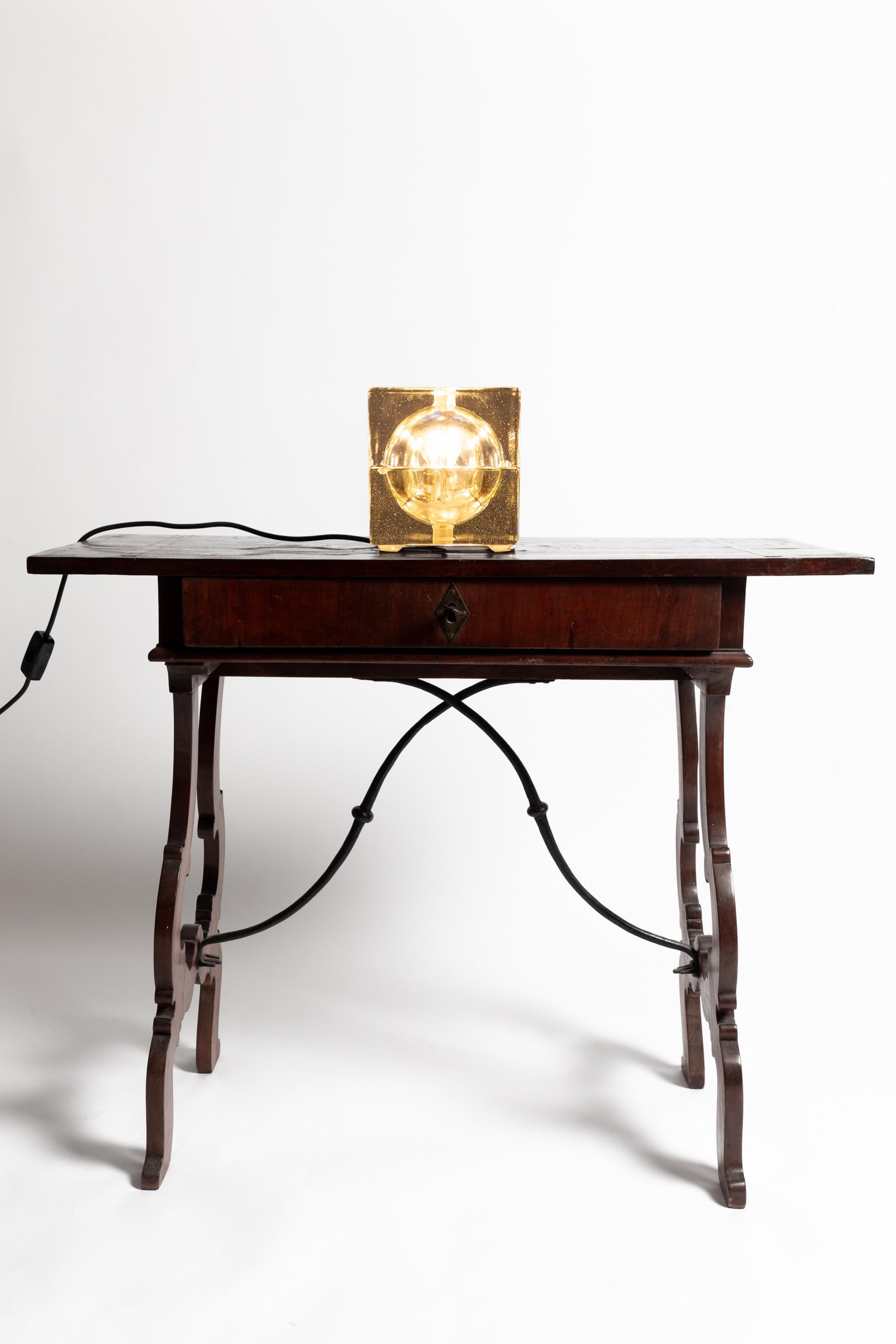 'Cubosfera' table lamp In Good Condition For Sale In London, GB