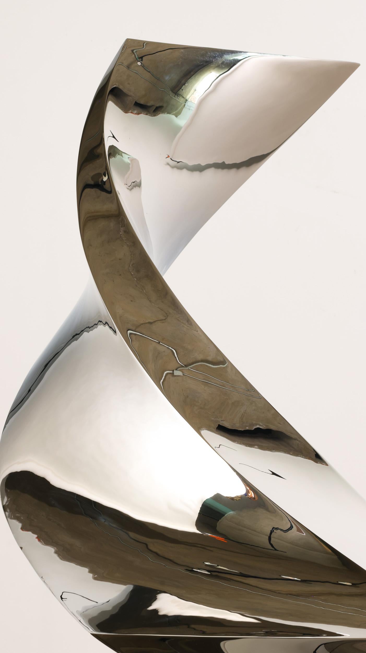 Acciaio inossidabile Scultura astratta minimalista Cubus Spiralis in acciaio inossidabile lucidato in vendita