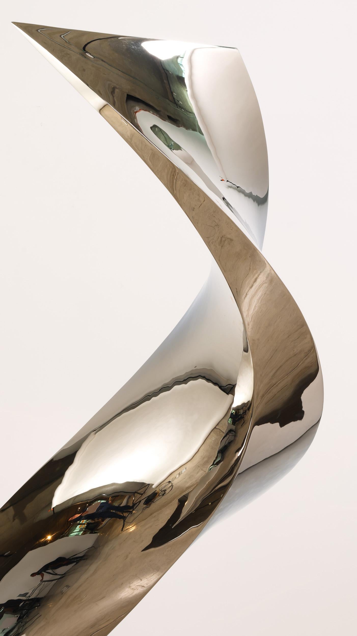 Scultura astratta minimalista Cubus Spiralis in acciaio inossidabile lucidato in vendita 1