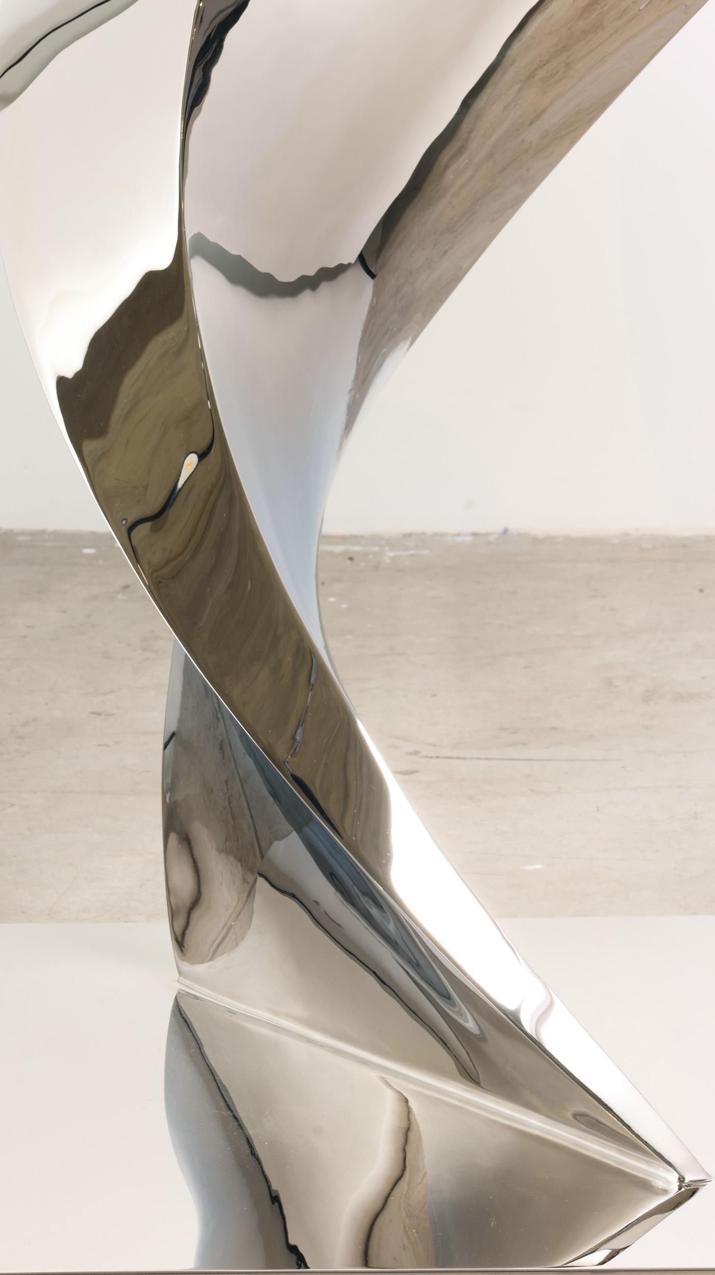Scultura astratta minimalista Cubus Spiralis in acciaio inossidabile lucidato in vendita 2