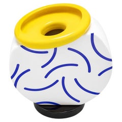 Vase à fleurs en céramique cubique, par Martine Bedin de Memphis Milano