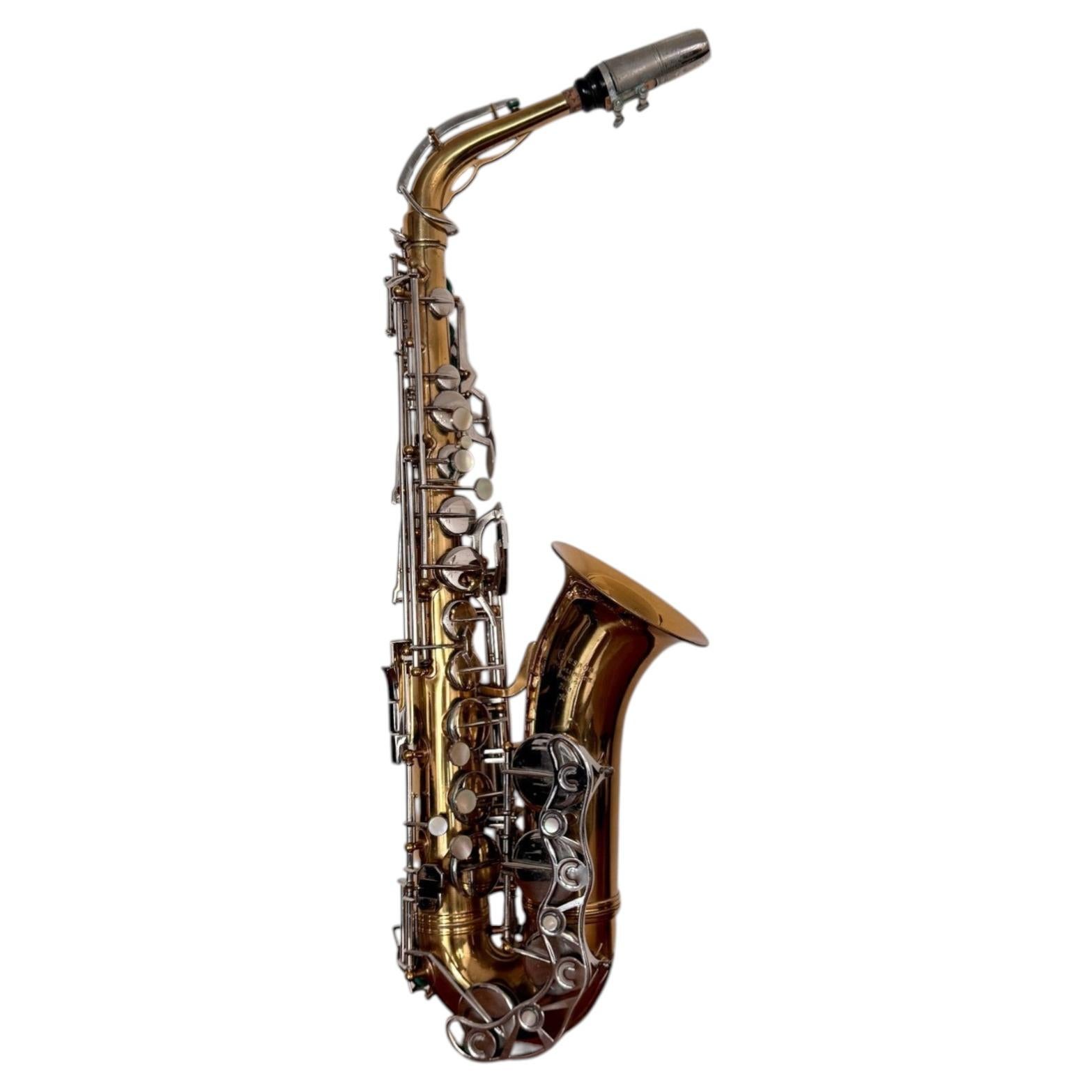 Saxofón Cuesnon París - Siglo XX - Estuche original - M3703**