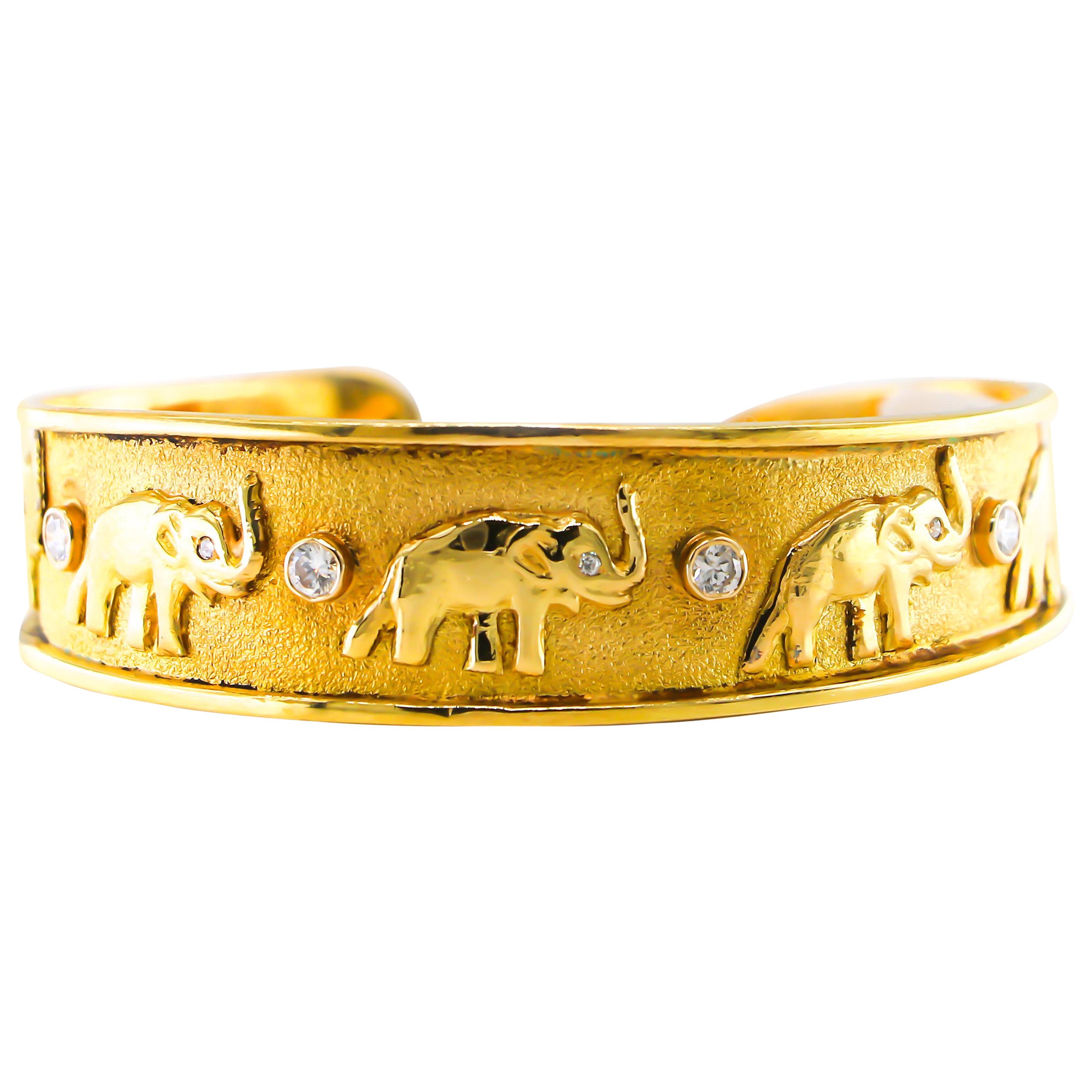 Cuff 18 Karat Gold Bracelet with Diamonds 0.40 Carat 30.9 Grams