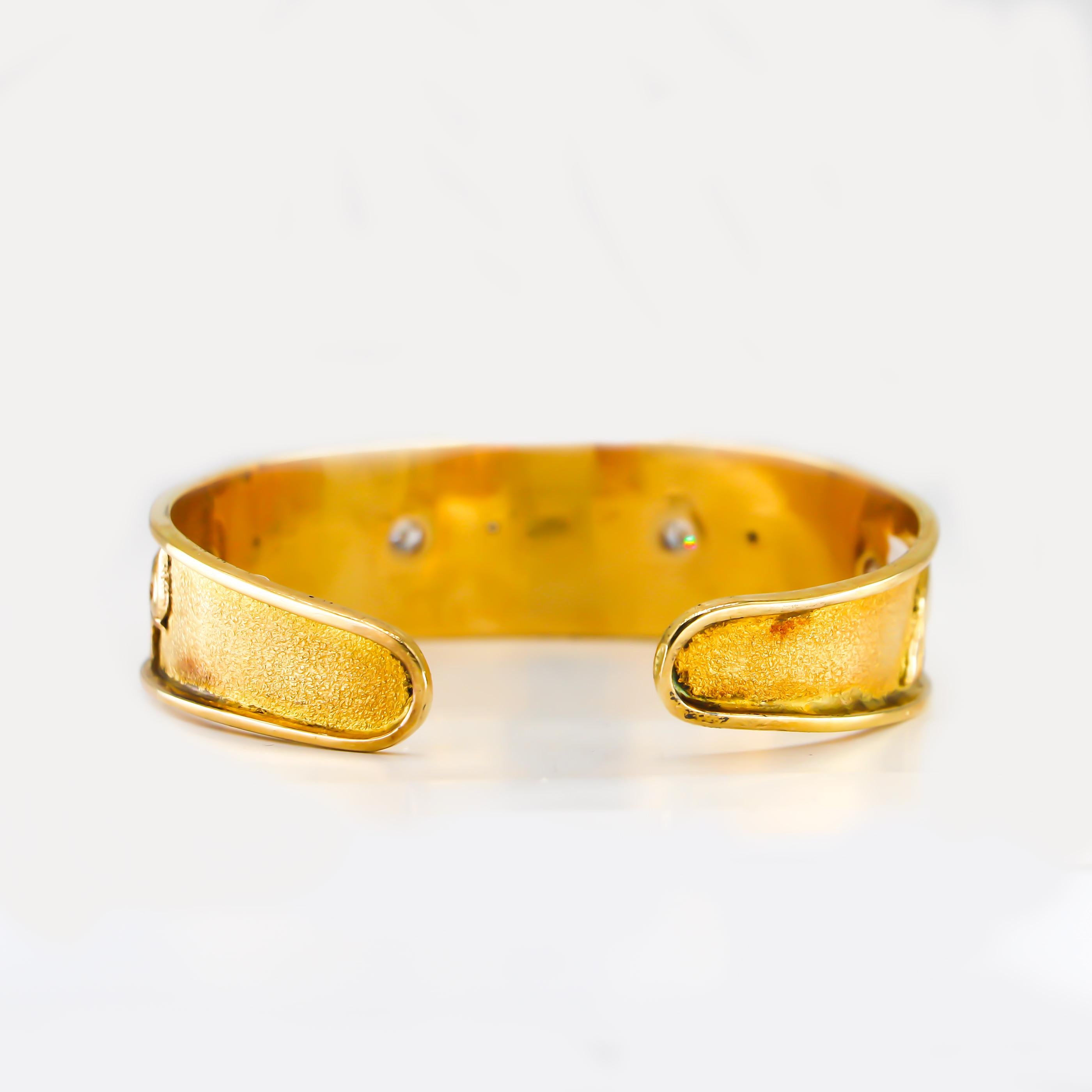 Women's or Men's Cuff 18 Karat Gold Bracelet with Diamonds 0.40 Carat 30.9 Grams
