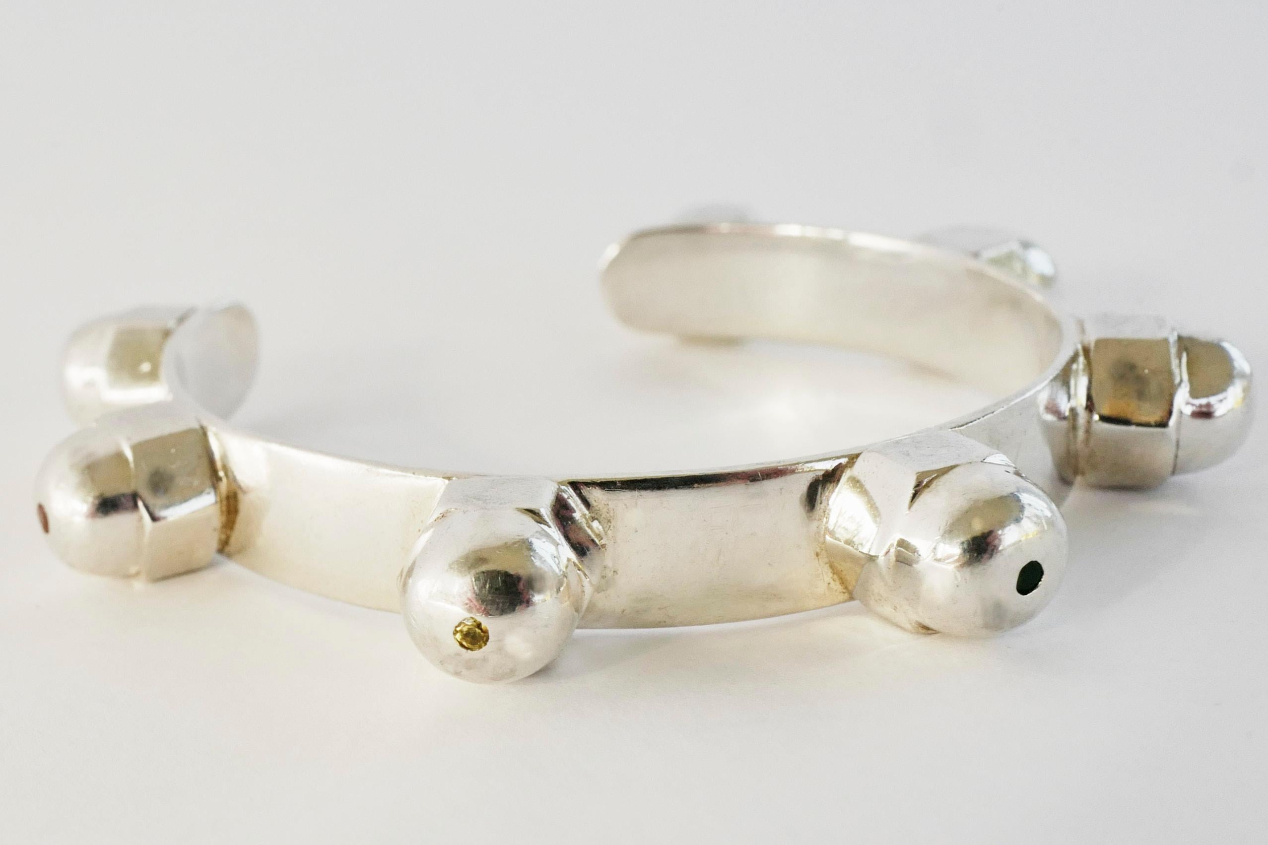 Ensemble de deux bracelets de manchette arc-en-ciel en argent, bronze, diamants blancs et émeraudes Chakra en vente 2